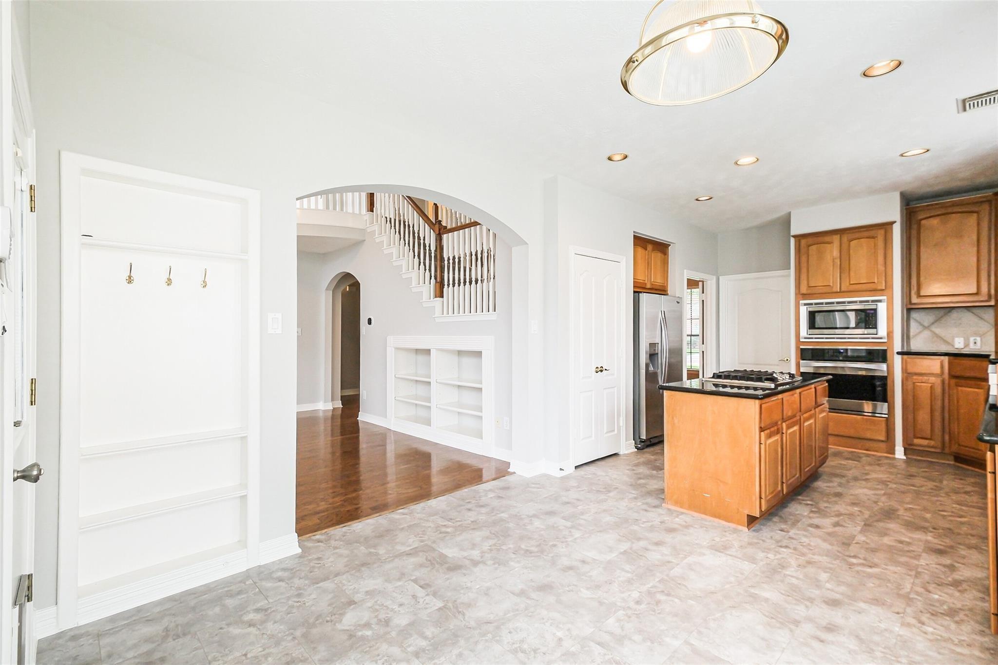 12207 Salmon Creek