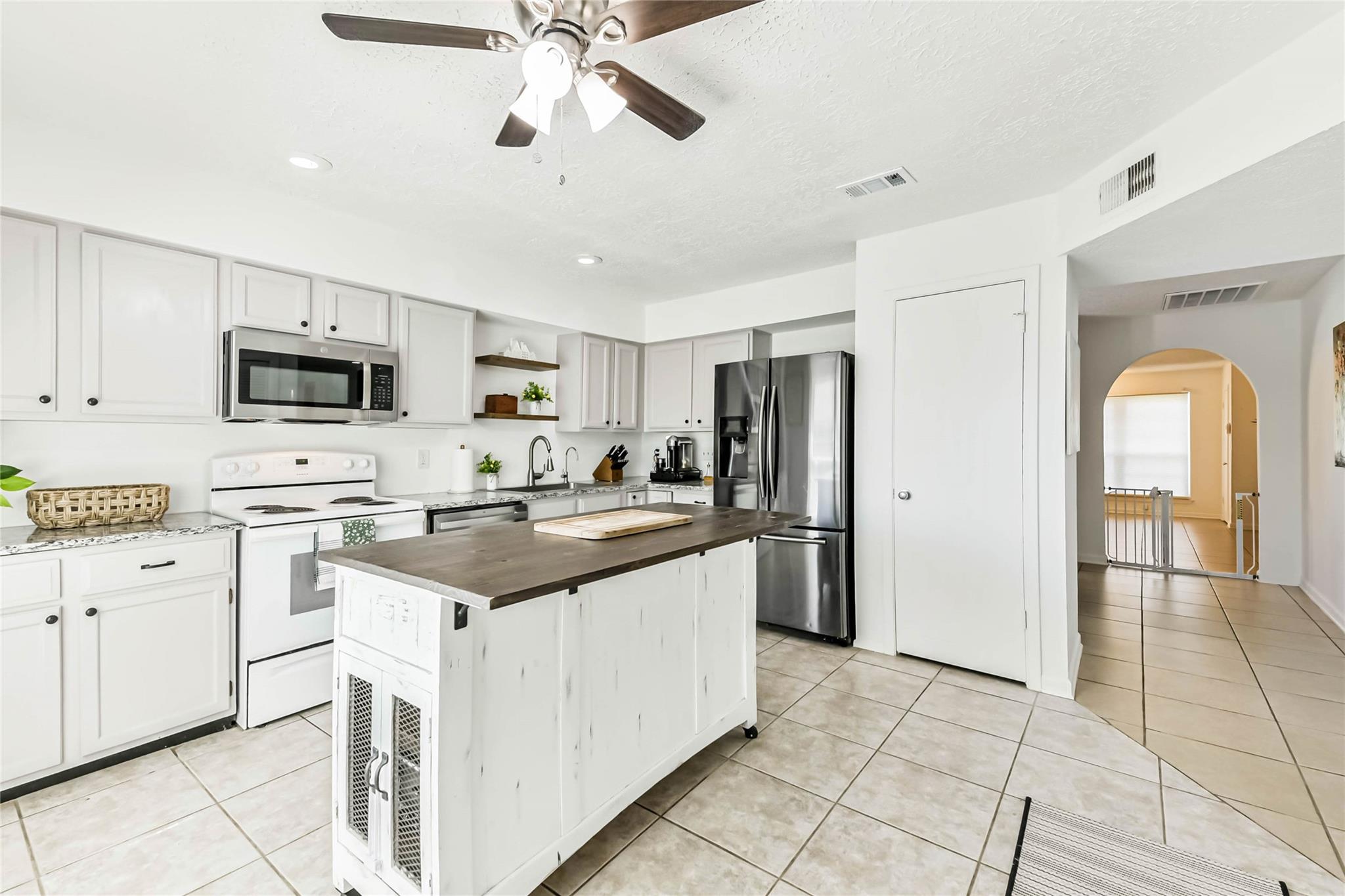 19323 Hollowlog Drive