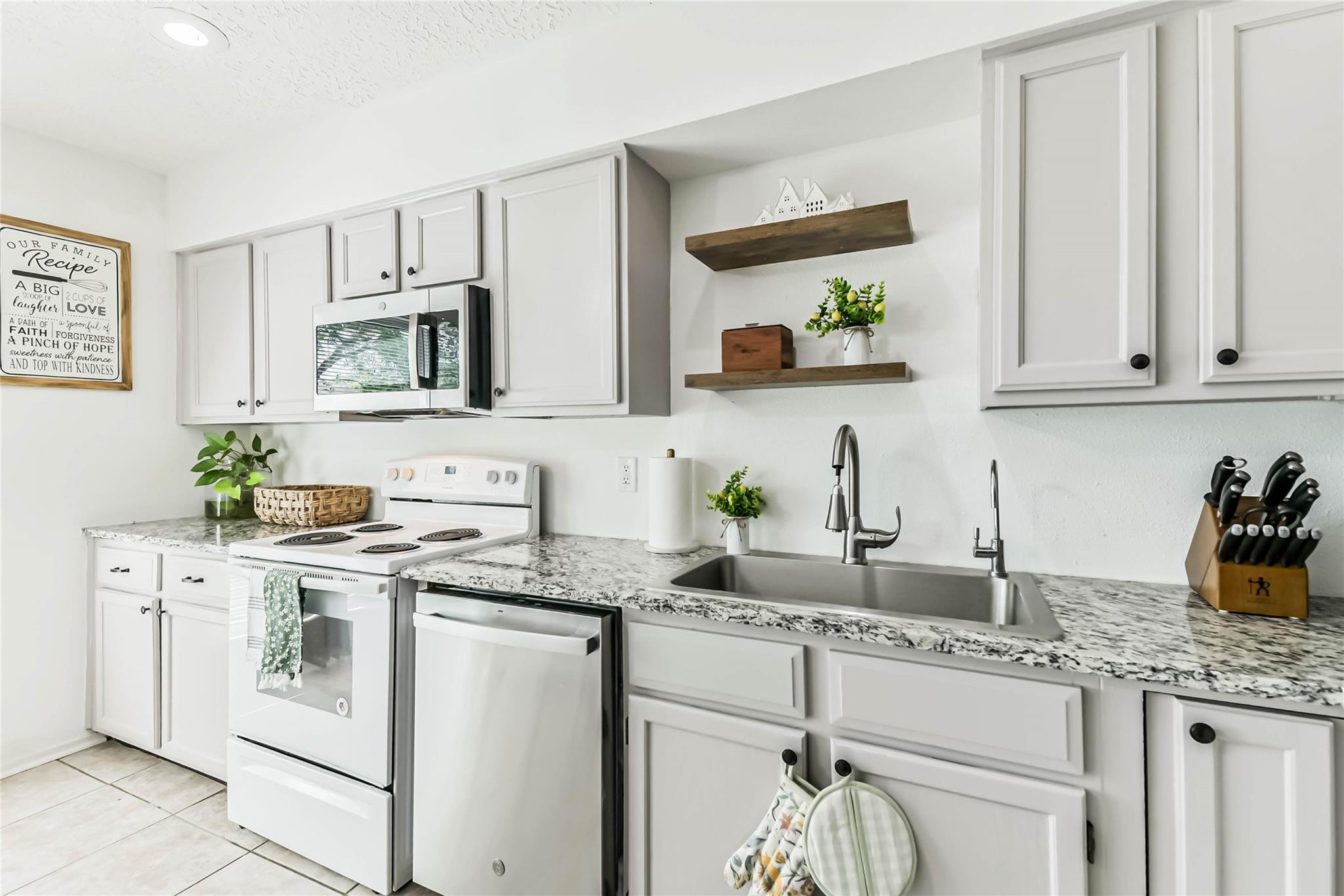 19323 Hollowlog Drive