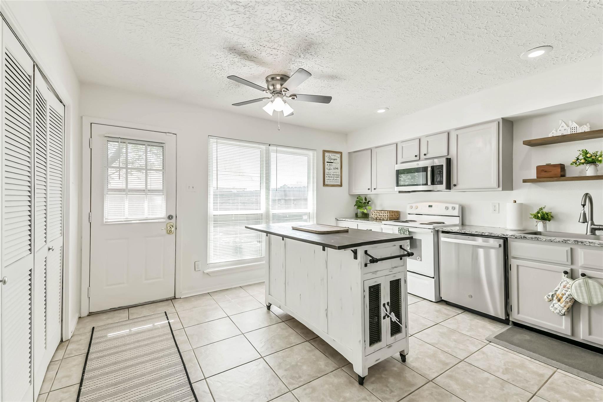 19323 Hollowlog Drive