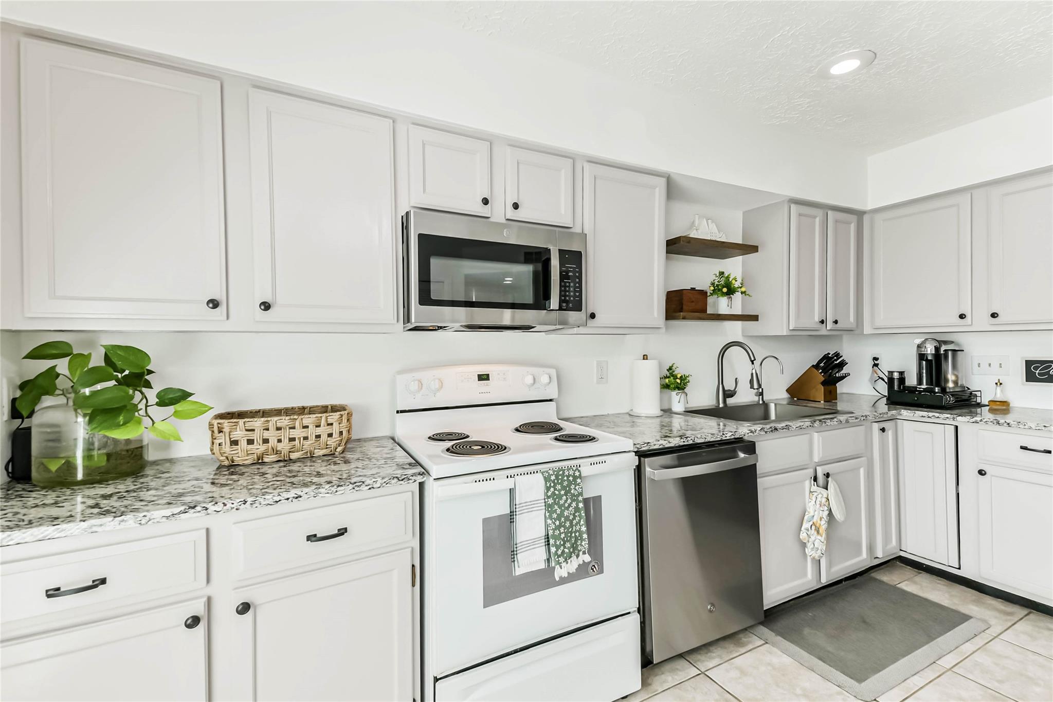 19323 Hollowlog Drive