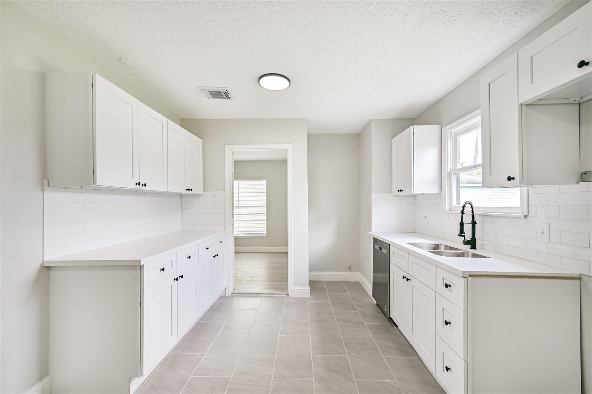 5007 Northridge Drive