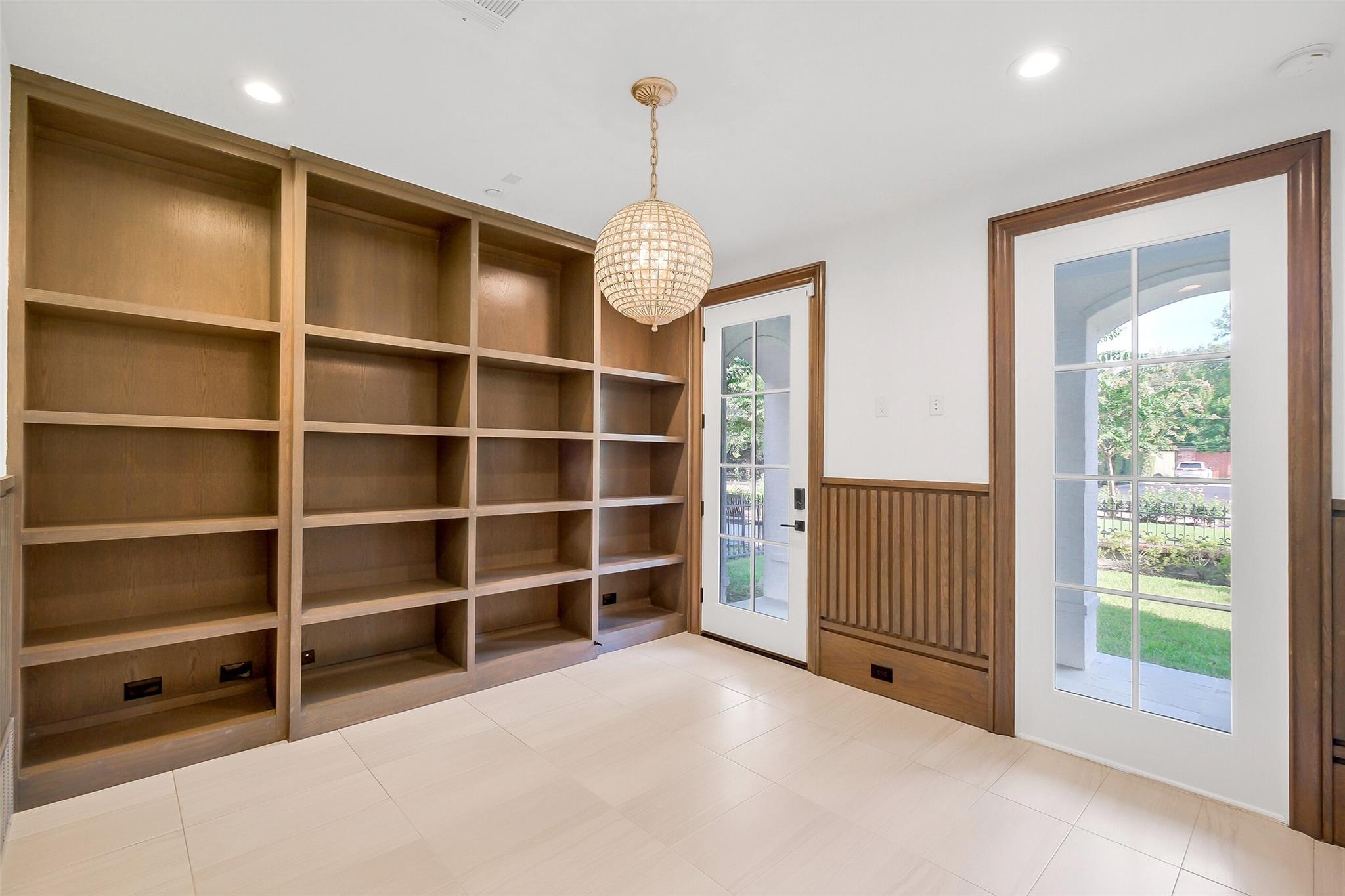 39 Crain Square Boulevard