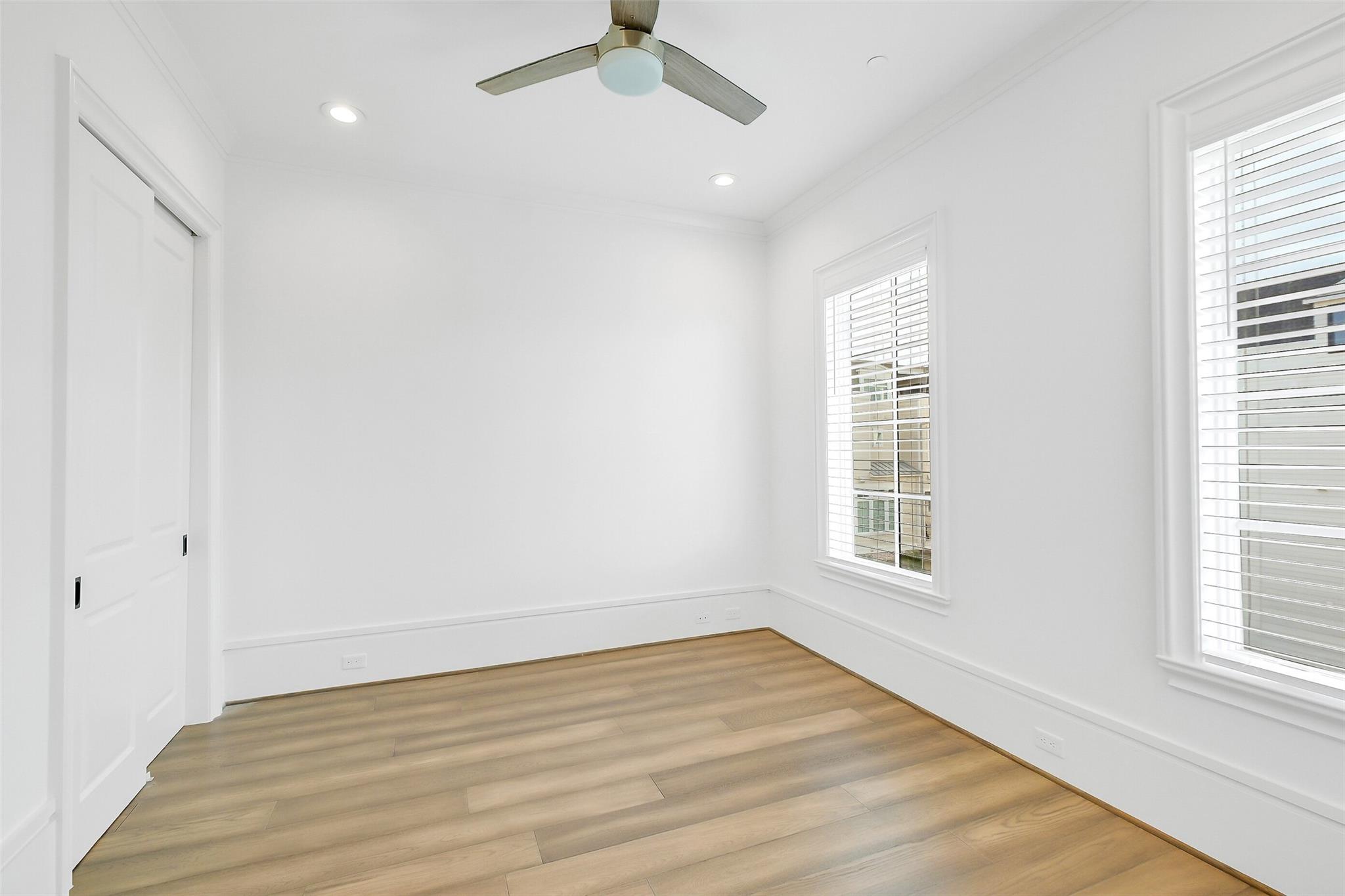 39 Crain Square Boulevard