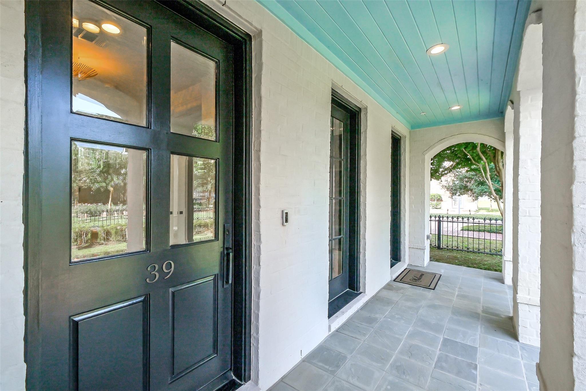 39 Crain Square Boulevard
