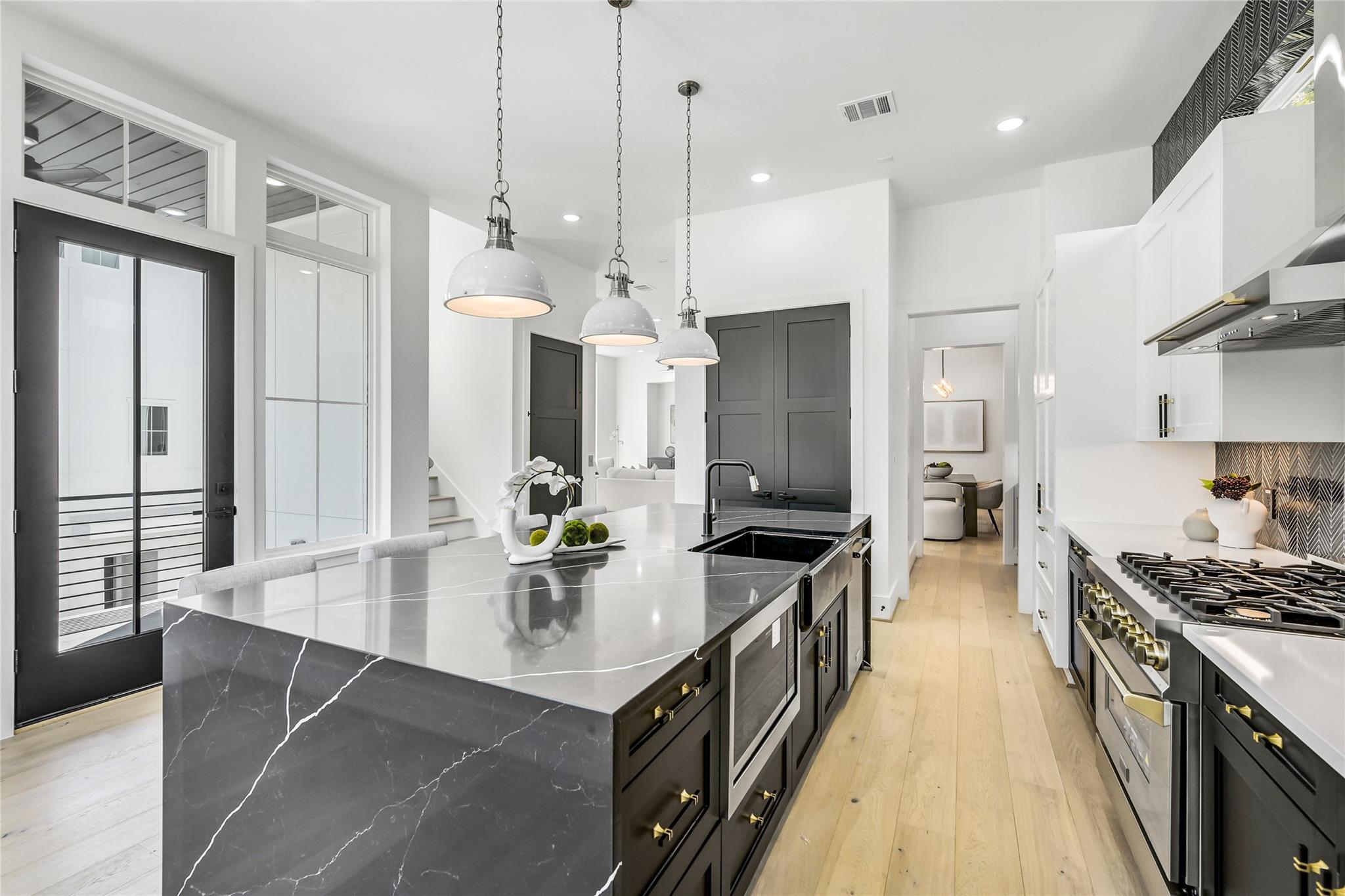 1911 Lauderdale Street, Houston