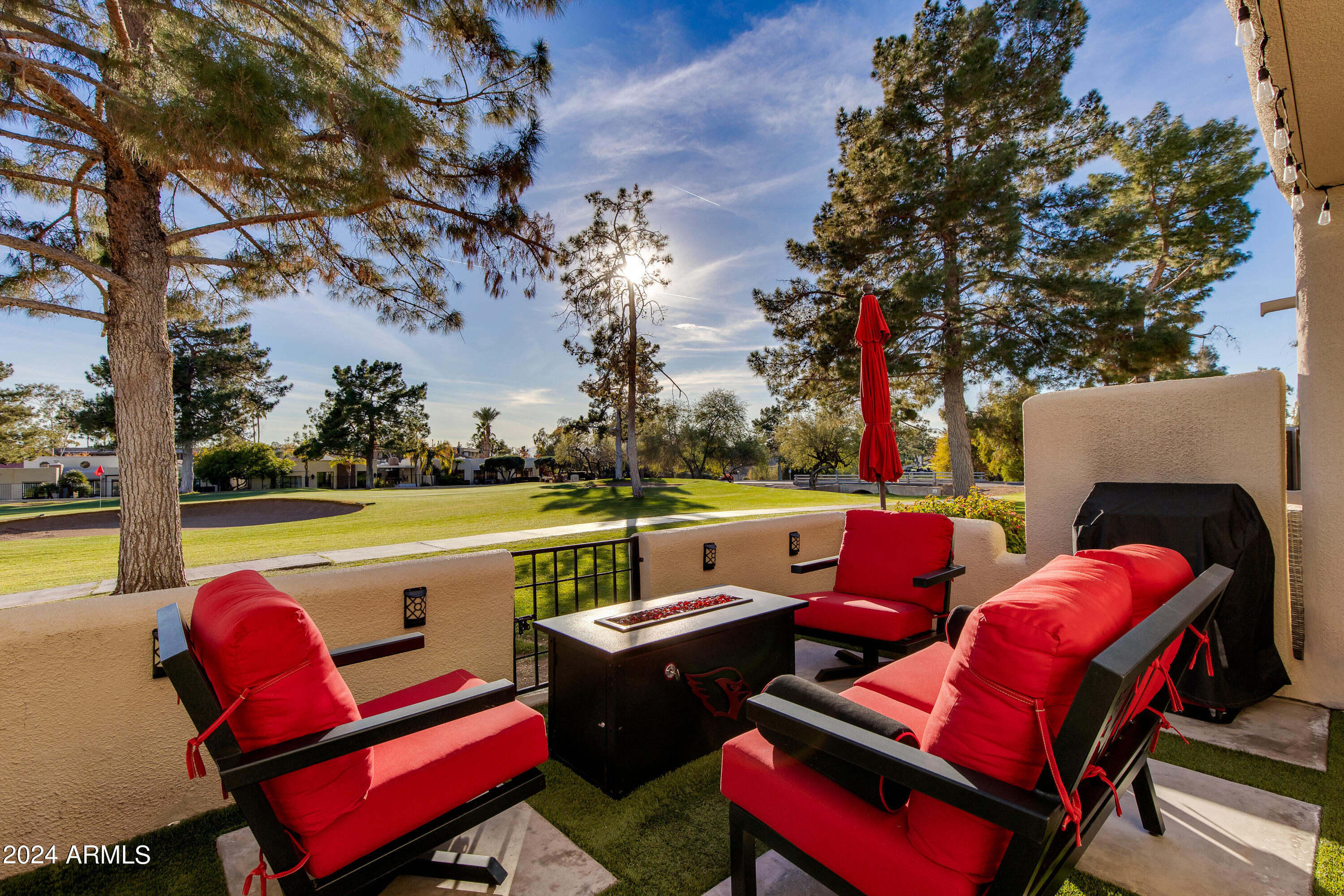 3017 E ROSE Lane
