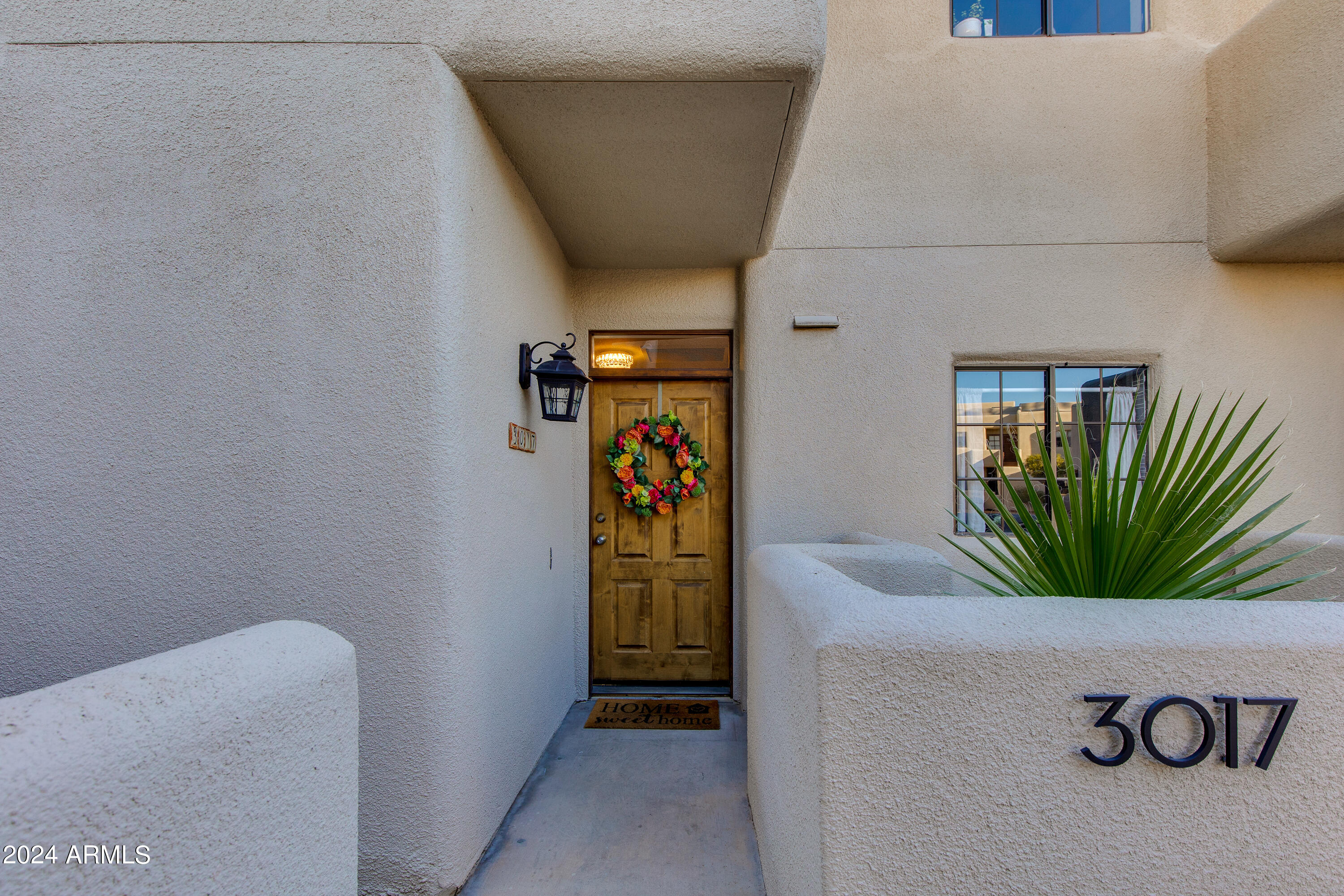 3017 E ROSE Lane