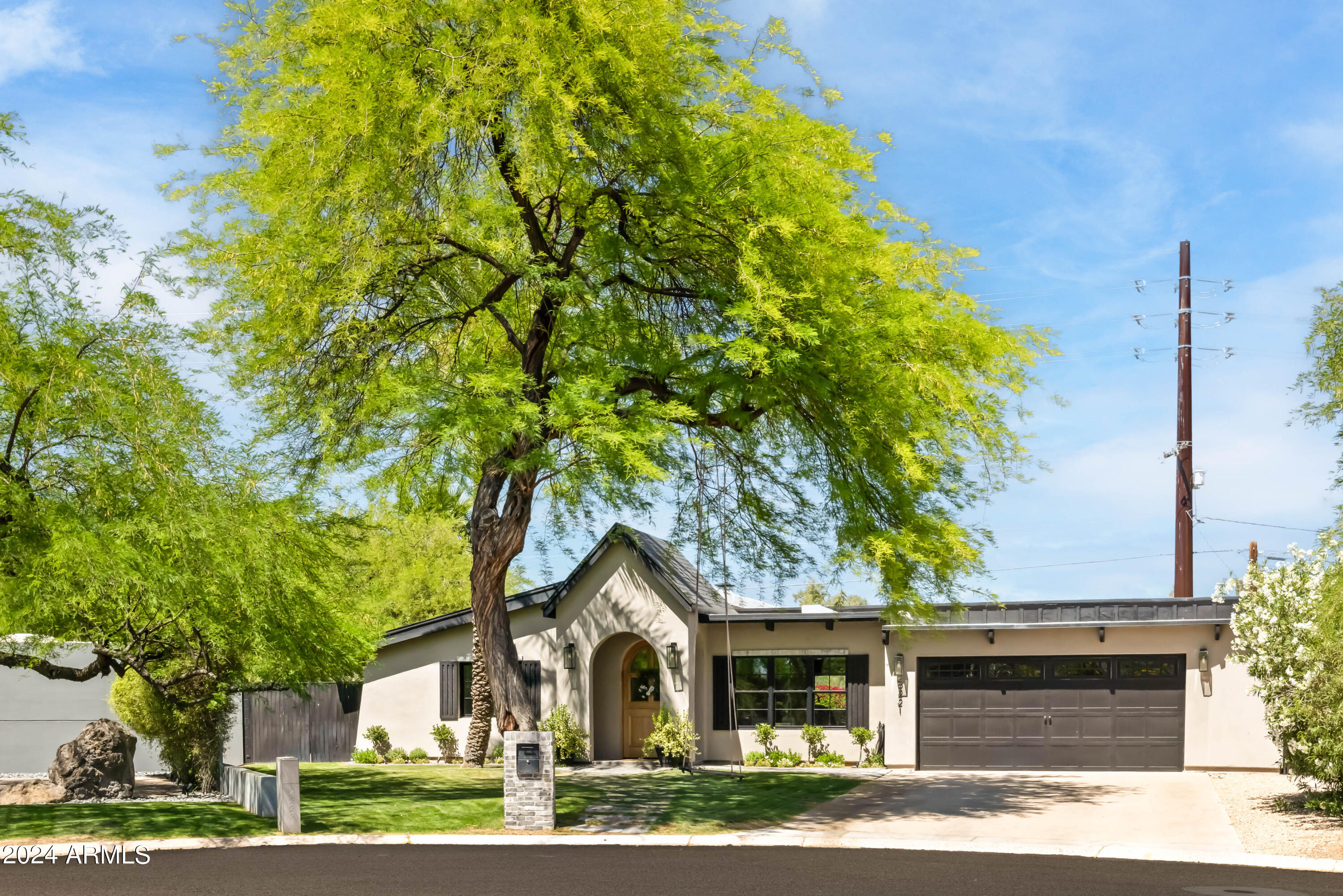 5221 N 34TH Place
