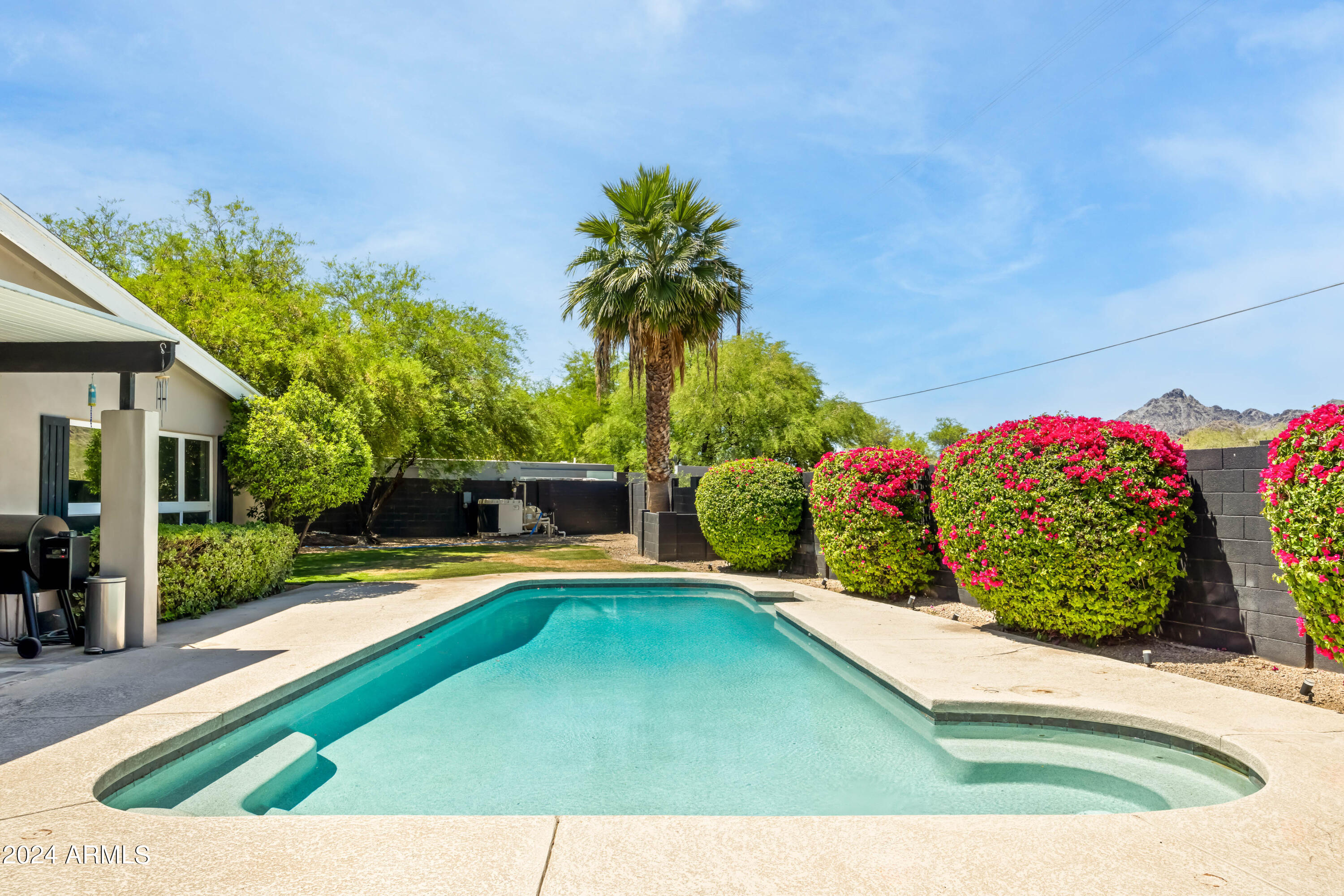5221 N 34TH Place