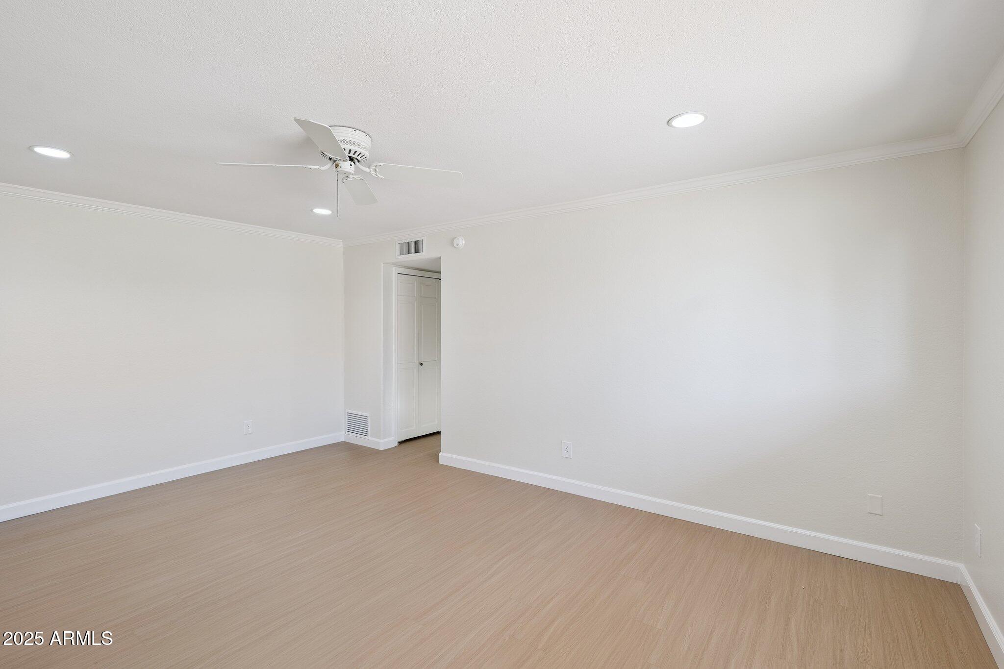 15 E KATHLEEN Road