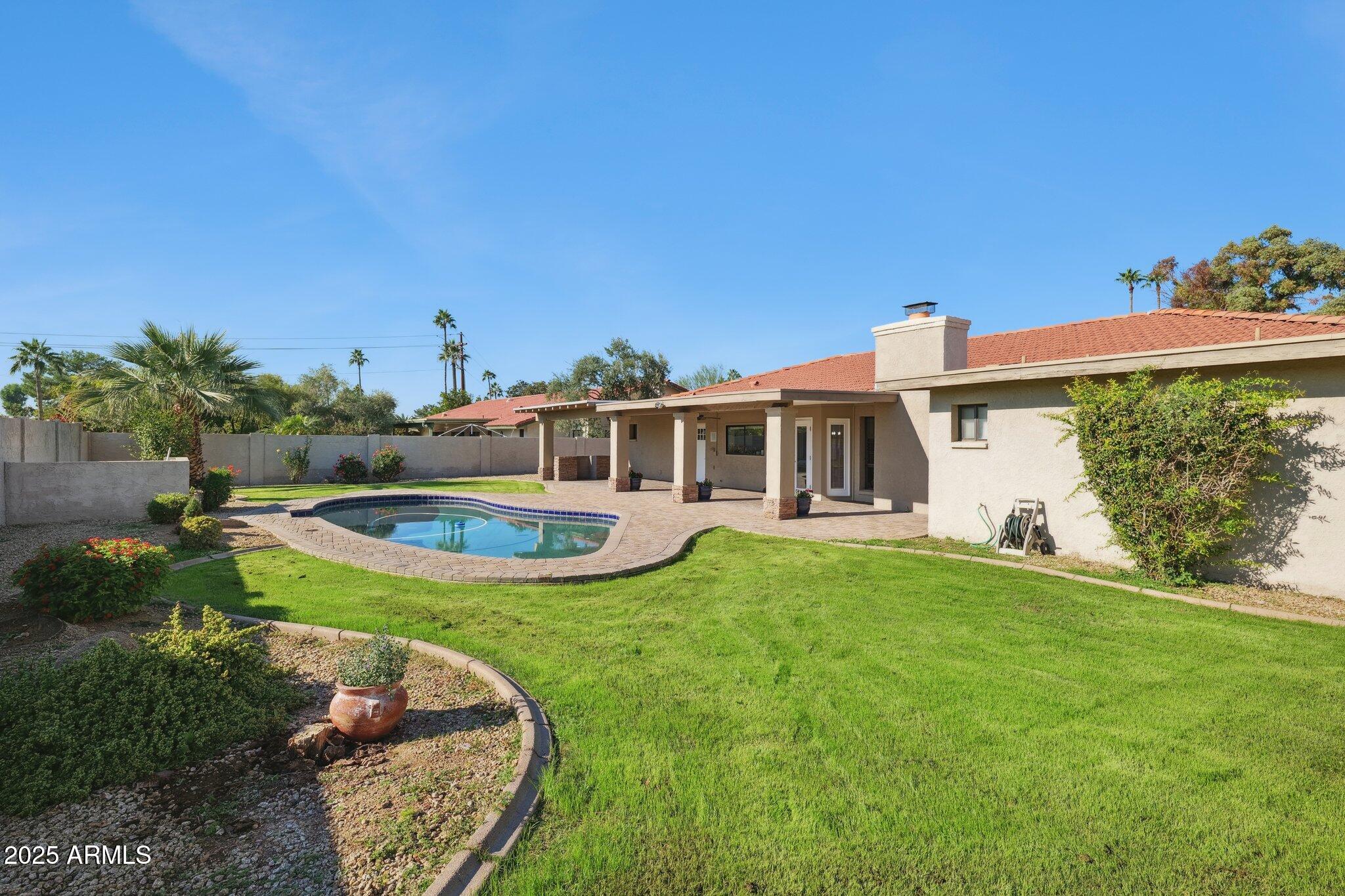 15 E KATHLEEN Road