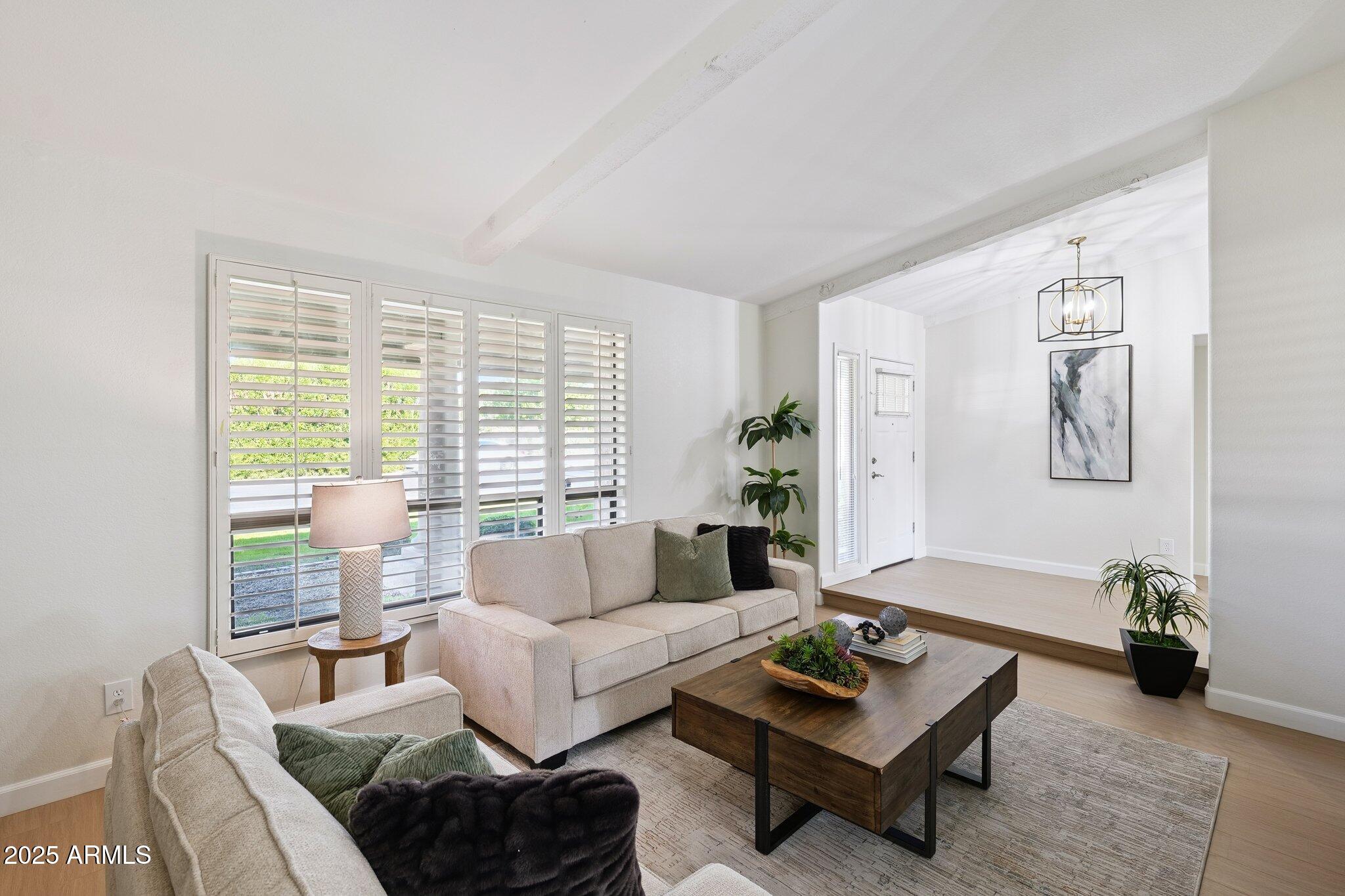 15 E KATHLEEN Road