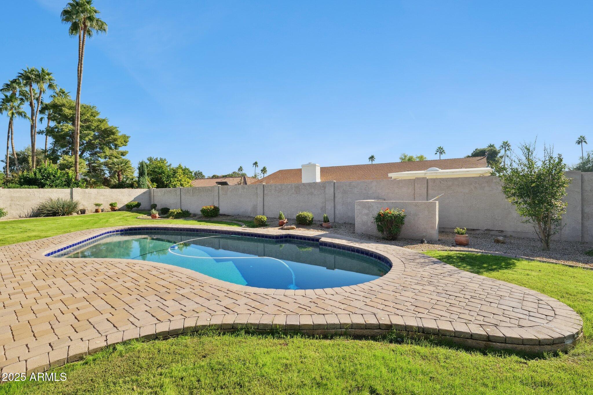 15 E KATHLEEN Road