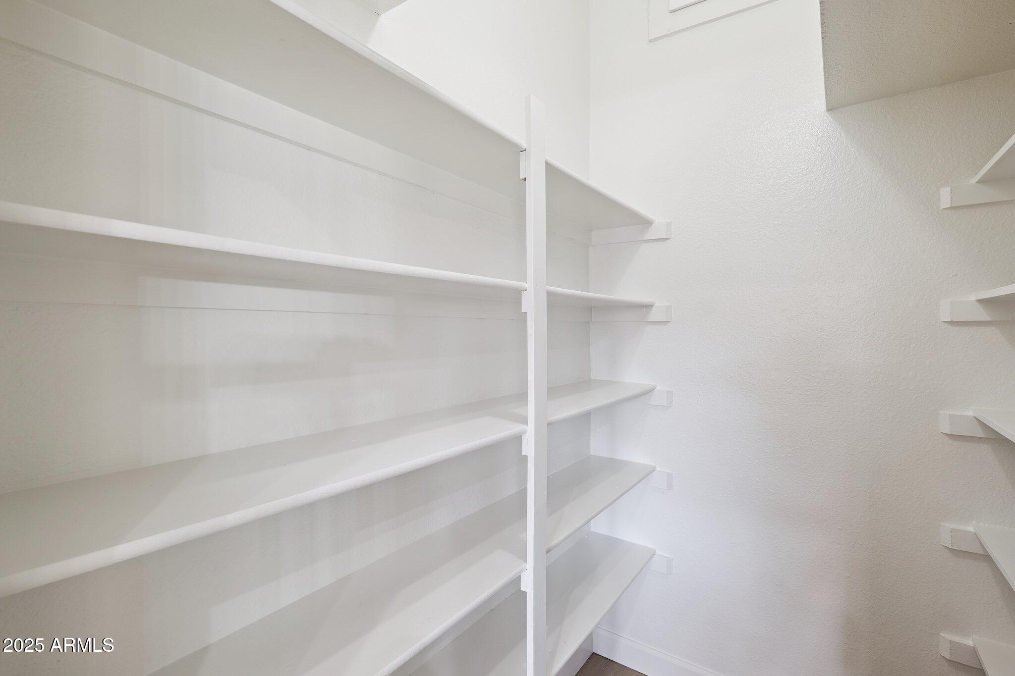 15 E KATHLEEN Road
