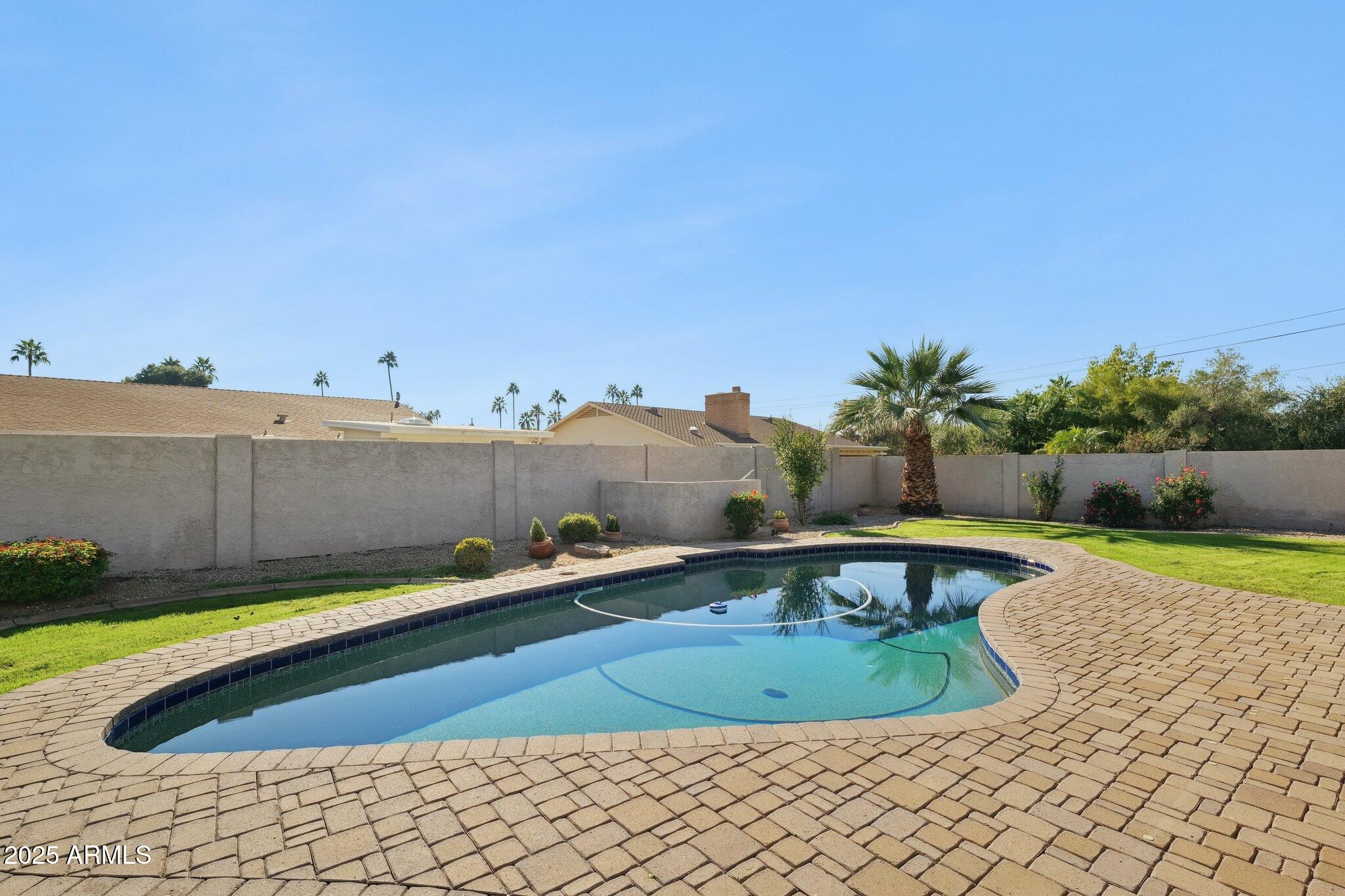15 E KATHLEEN Road