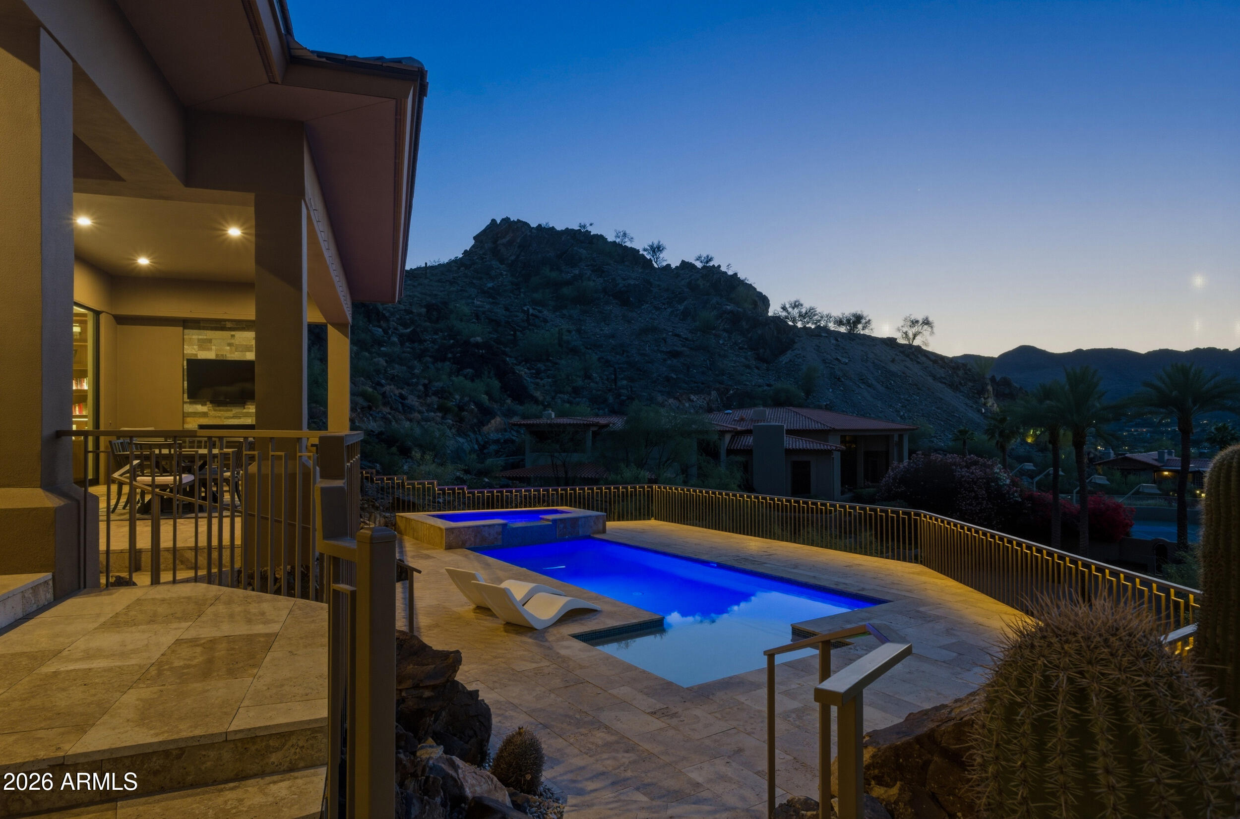5411 E ROADRUNNER Road