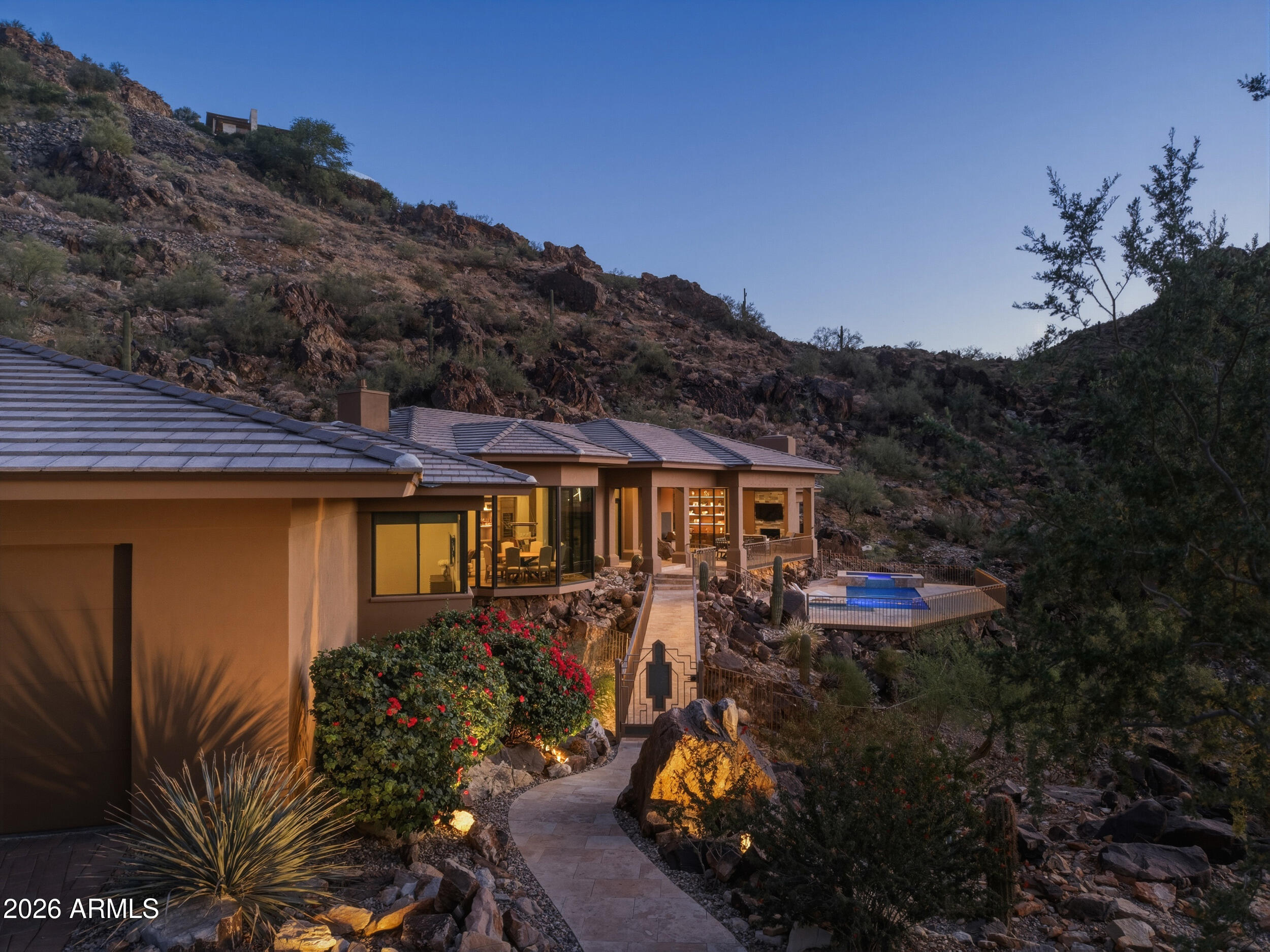 5411 E ROADRUNNER Road
