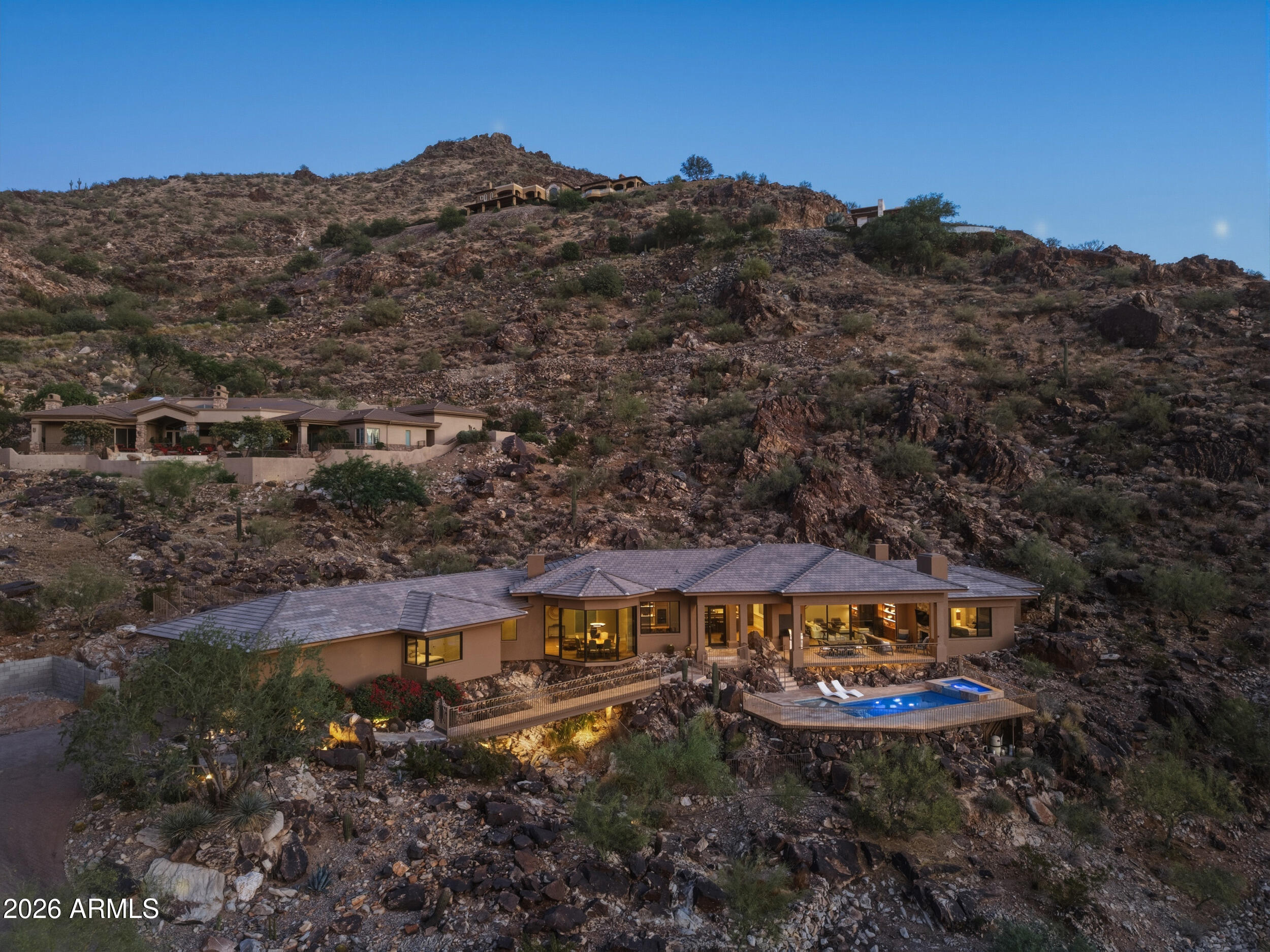 5411 E ROADRUNNER Road