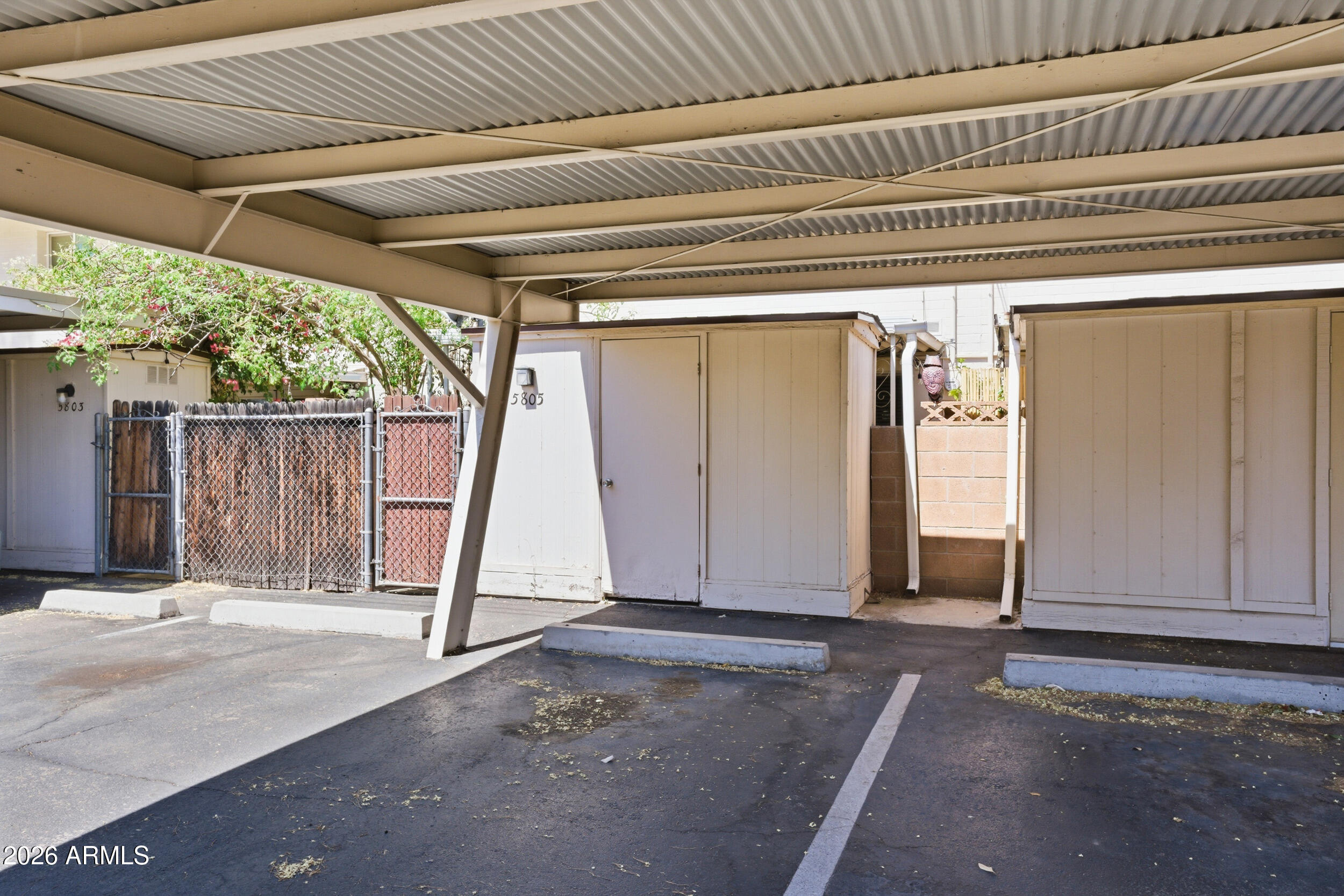 5805 N GRANITE REEF Road