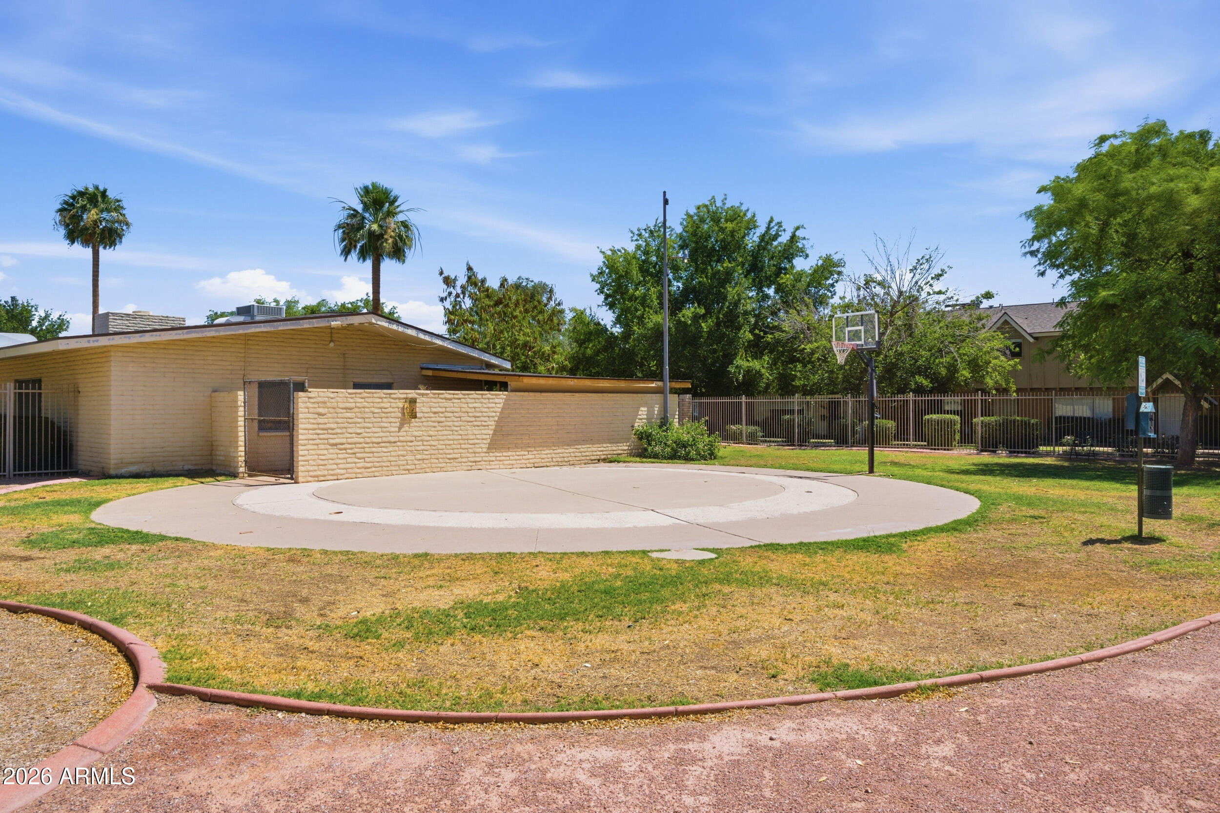 5805 N GRANITE REEF Road