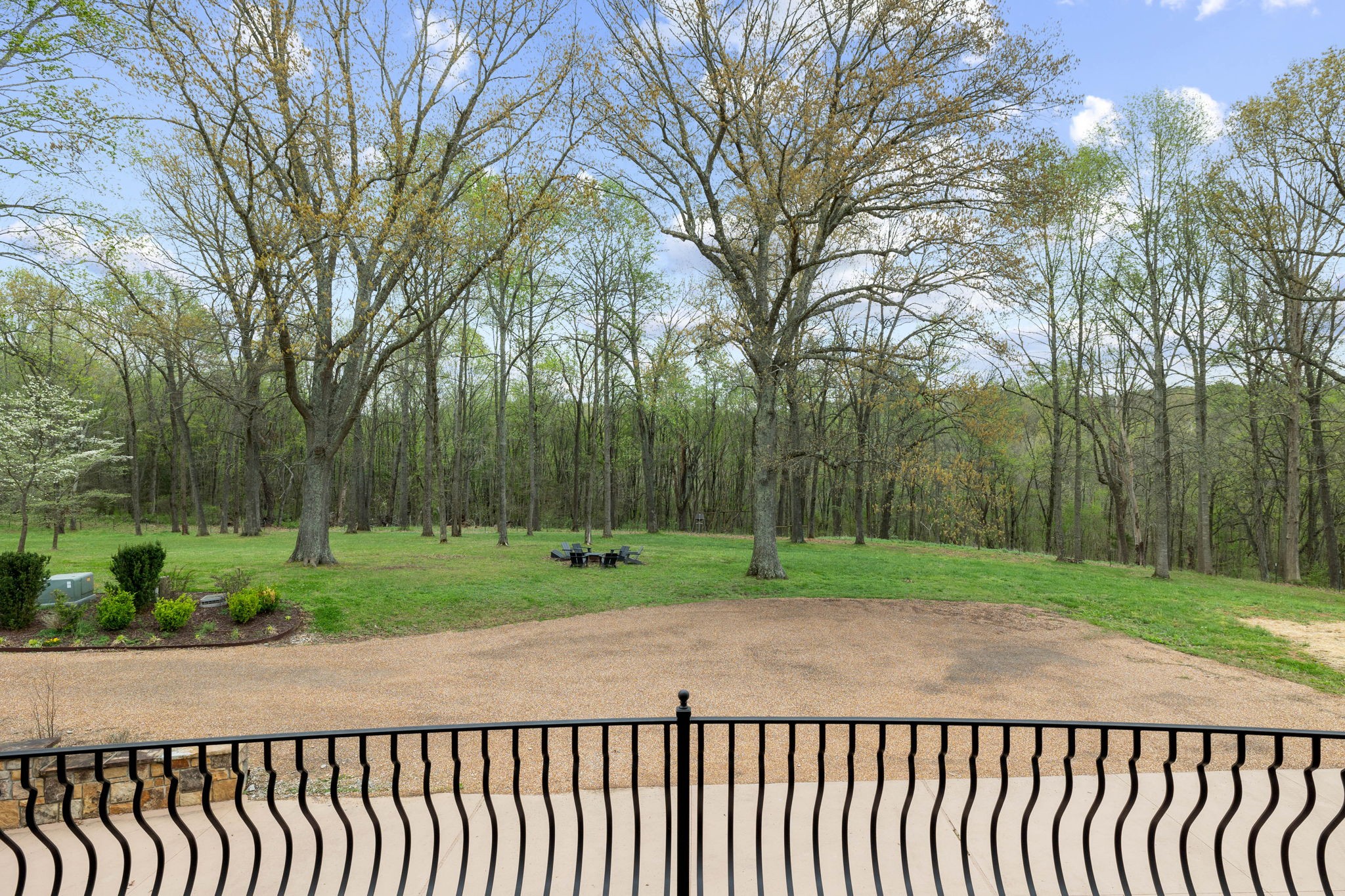 3747 Armstrong Rd