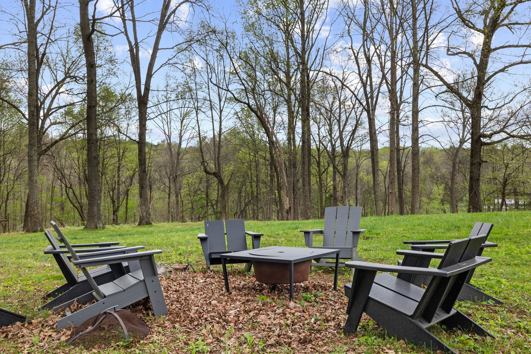 3747 Armstrong Rd