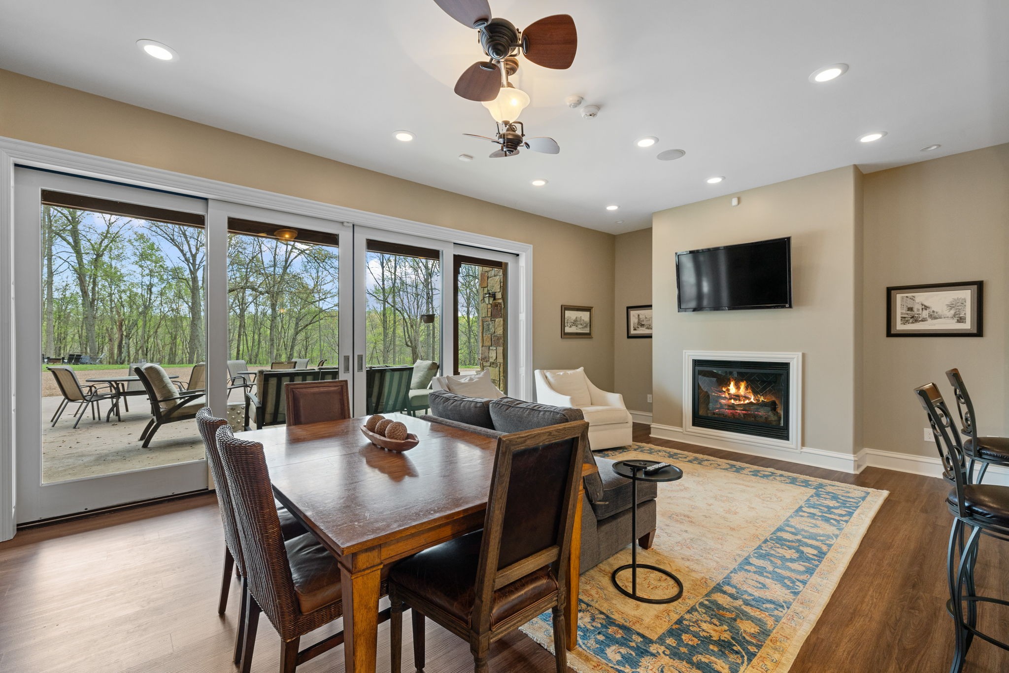 3747 Armstrong Rd