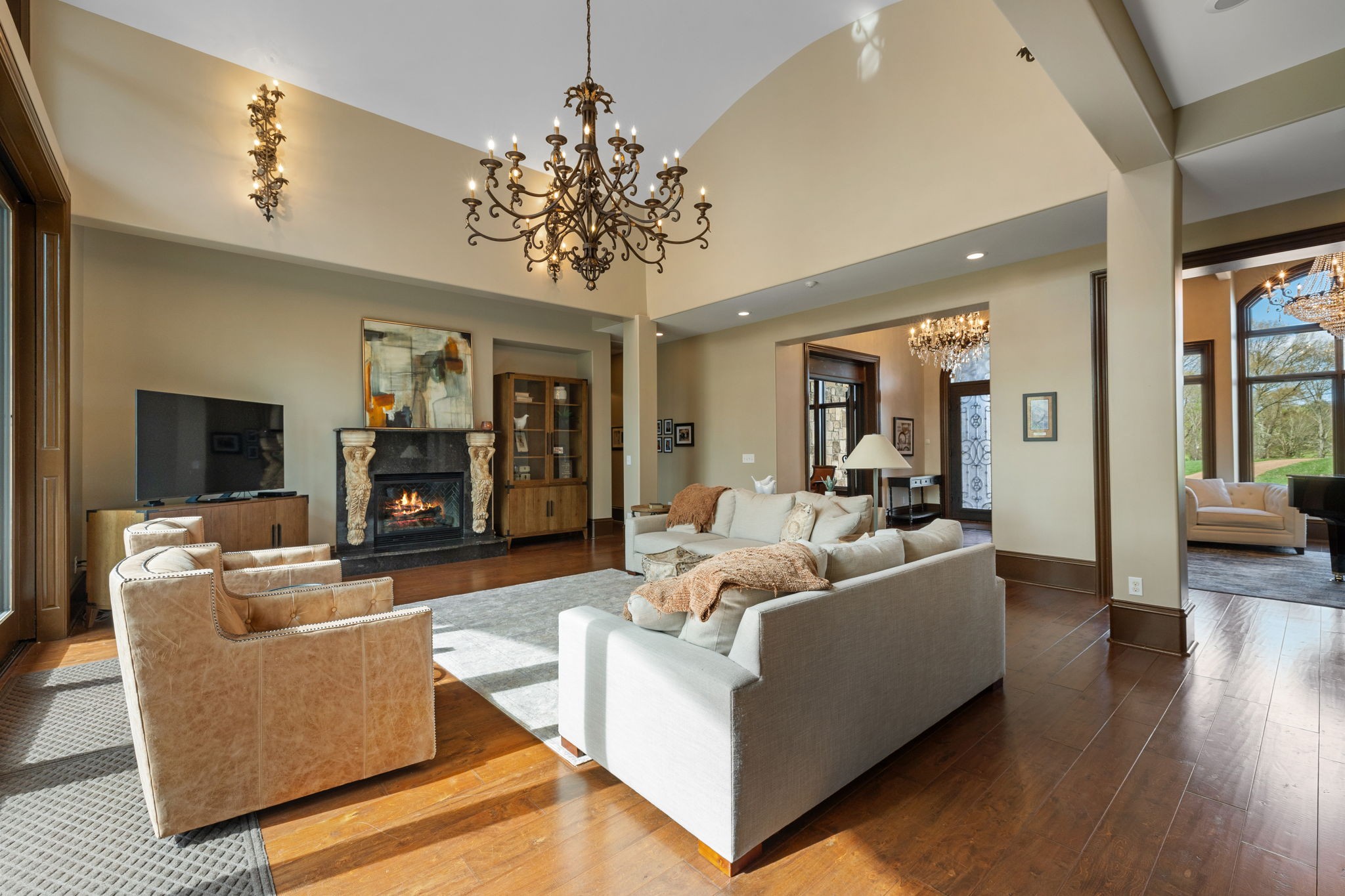 3747 Armstrong Rd