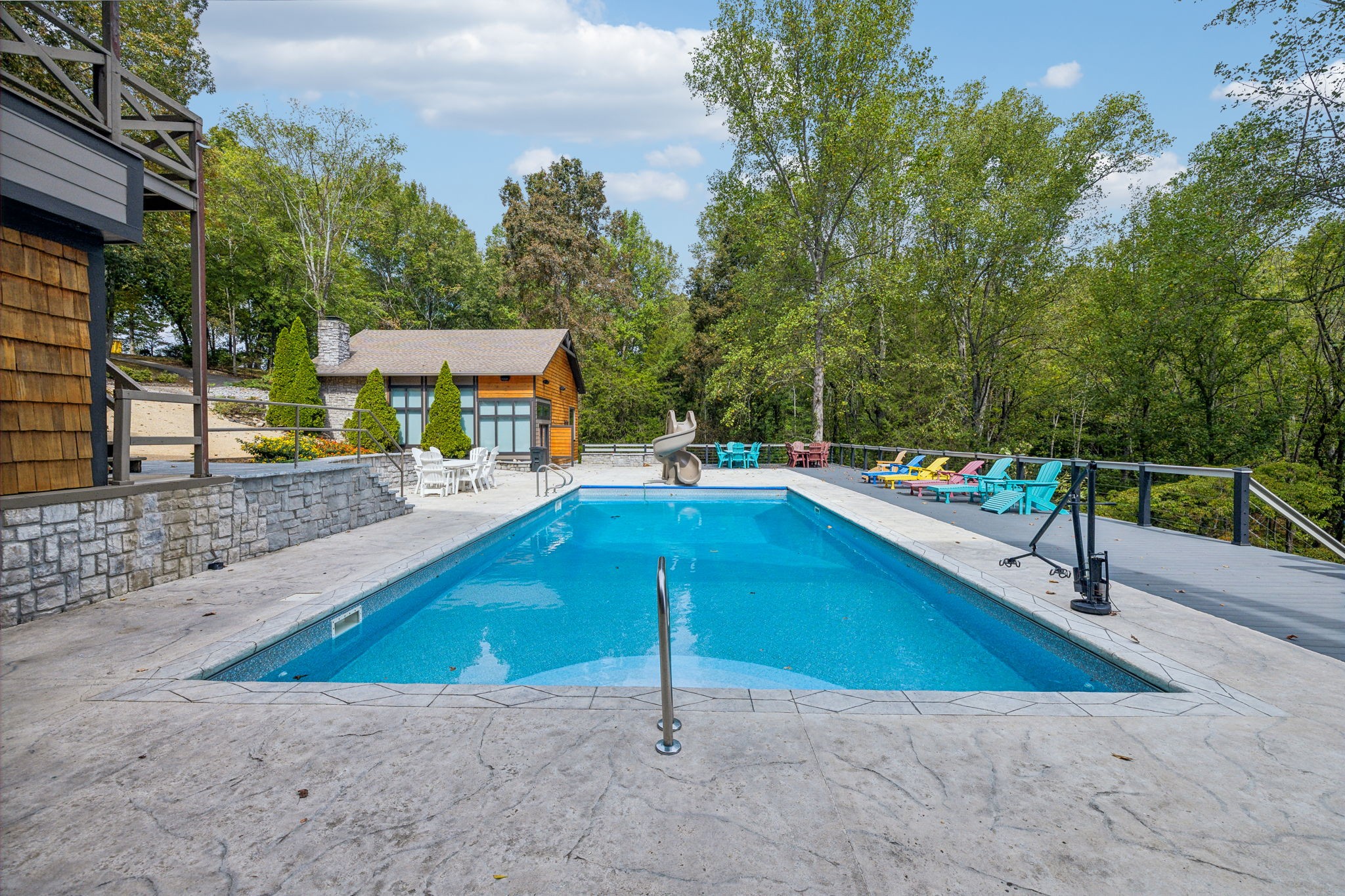 1657 Boswell Rd
