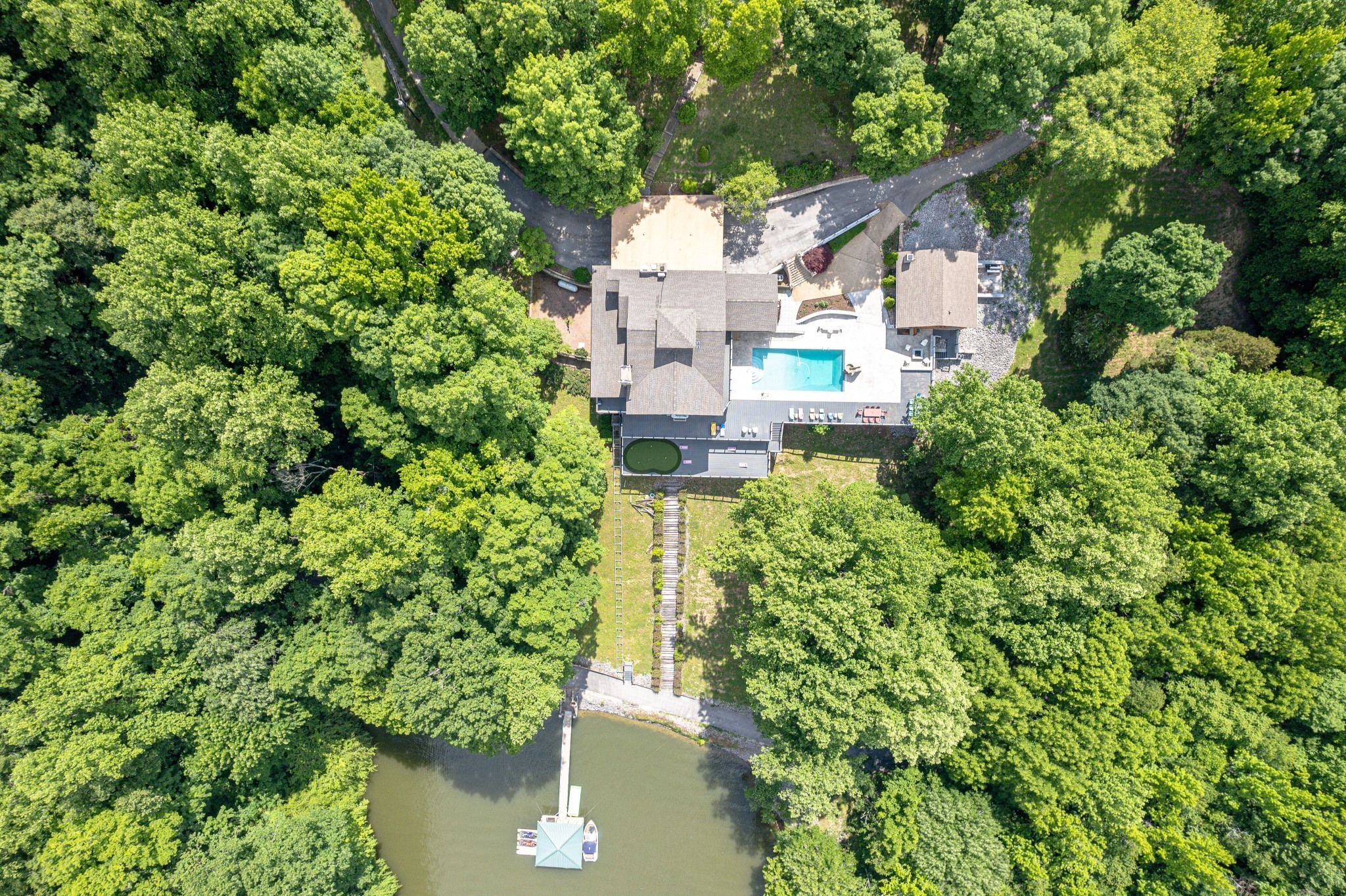 1657 Boswell Rd