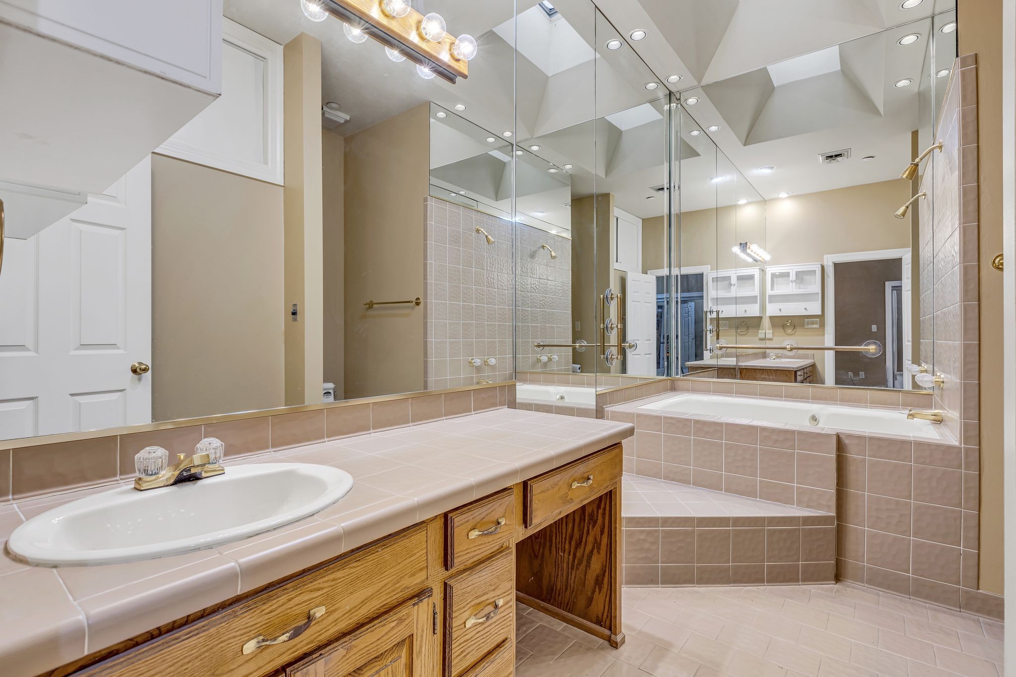 424 Main Street unit B