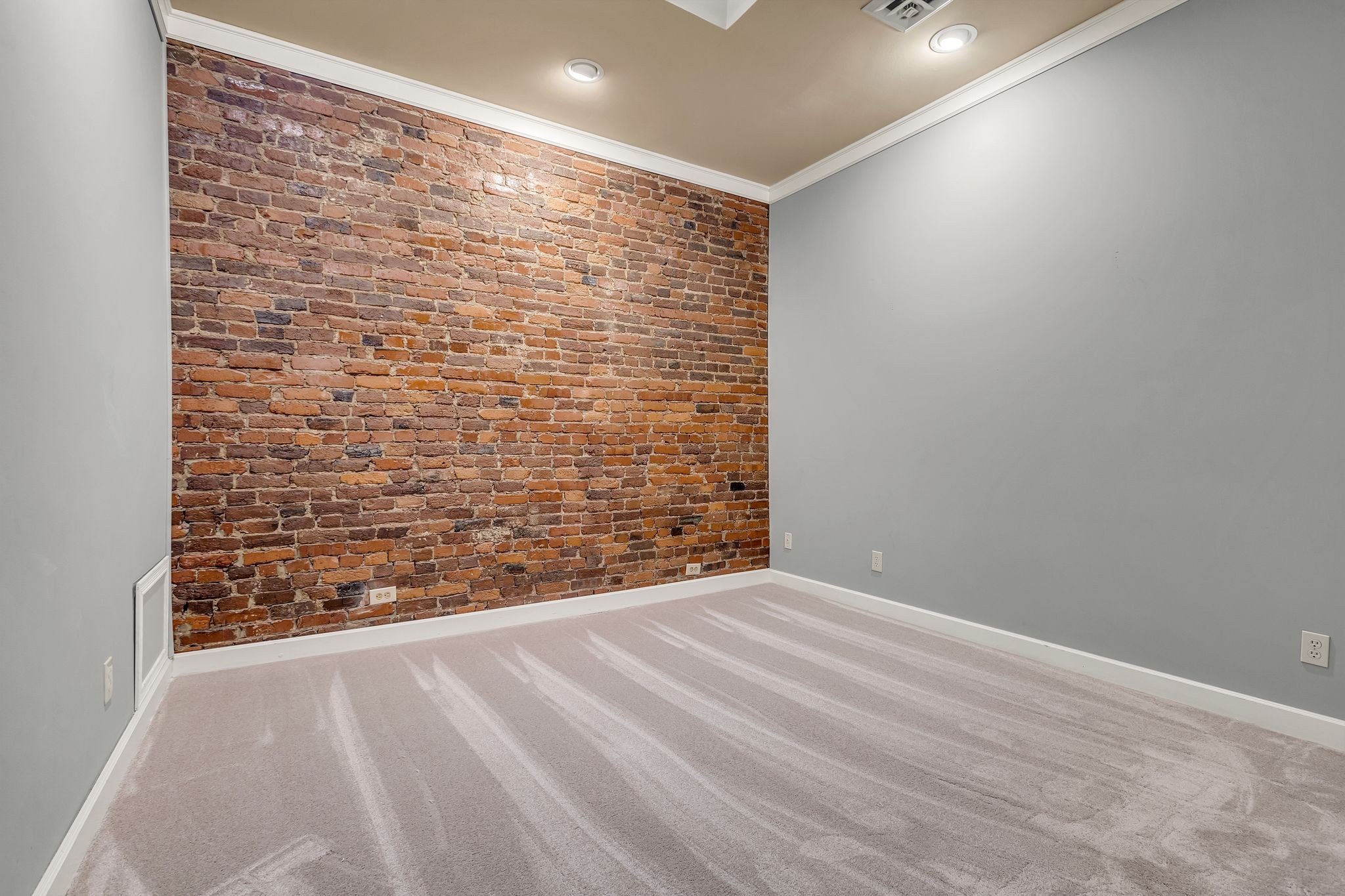 424 Main Street unit B