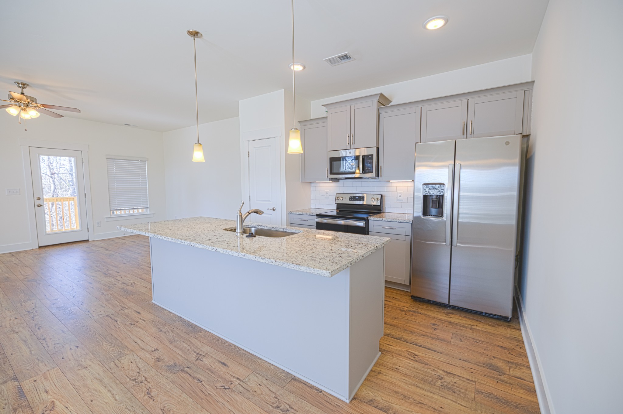 1049 Sweetleaf Dr
