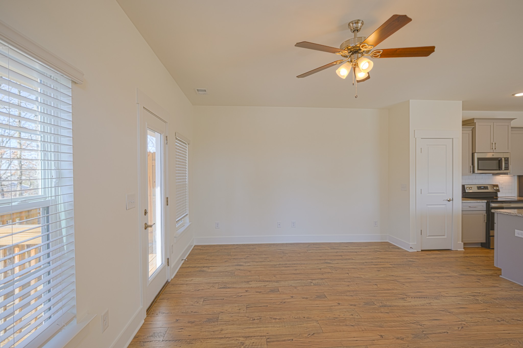 1049 Sweetleaf Dr