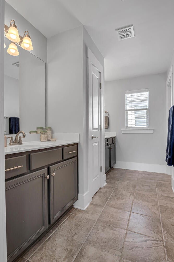 5003 Redbird Cir