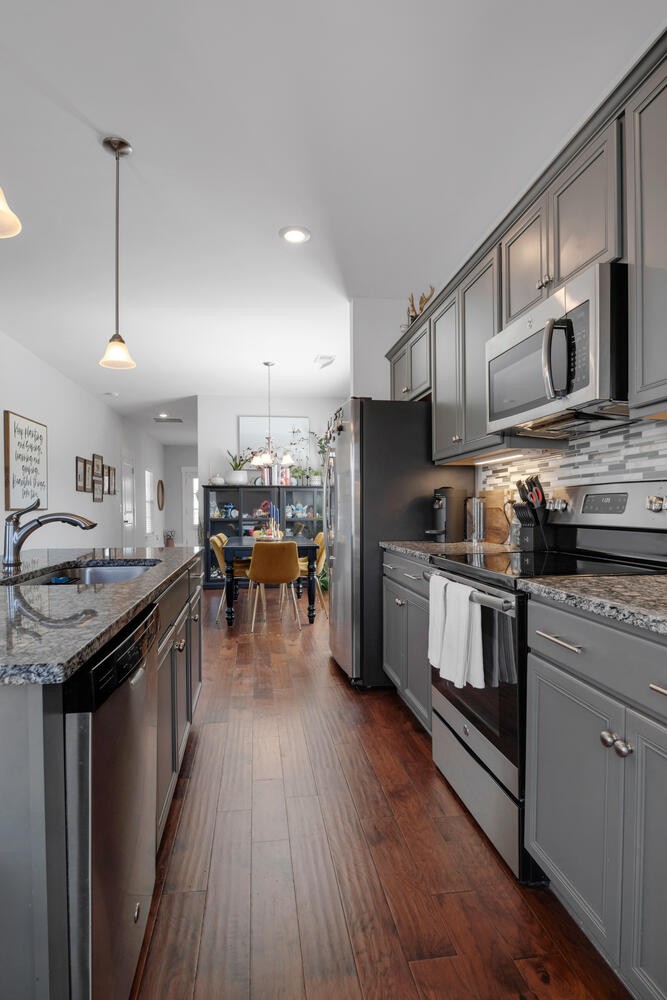 5003 Redbird Cir