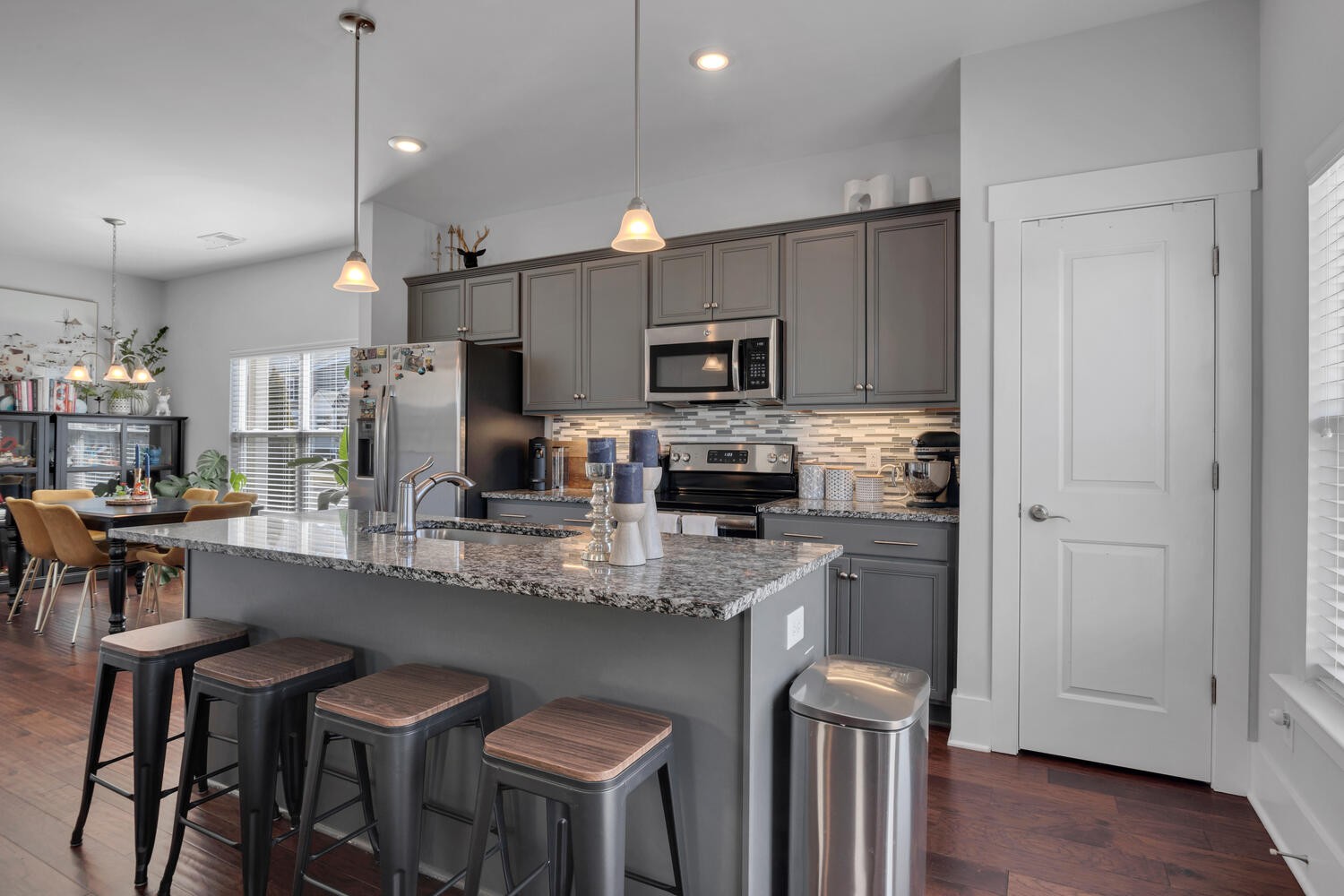 5003 Redbird Cir