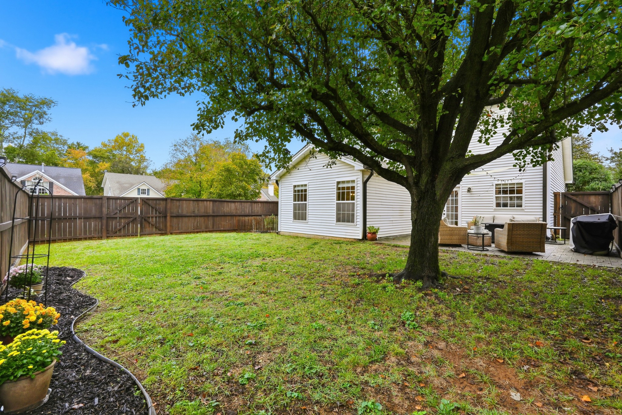 3239 Gardendale Dr