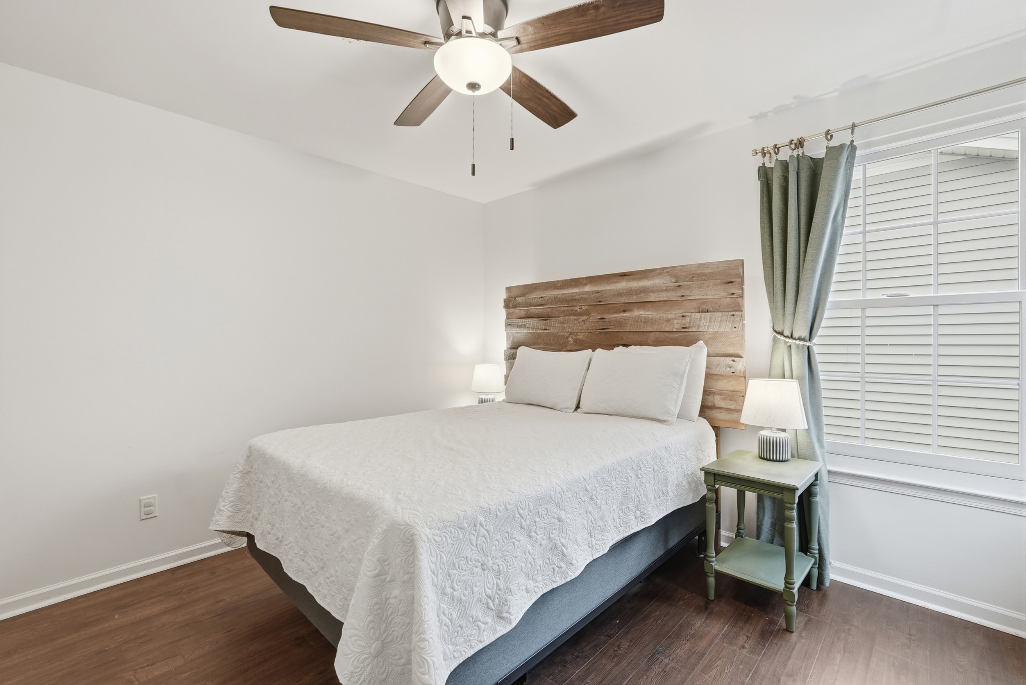 3239 Gardendale Dr