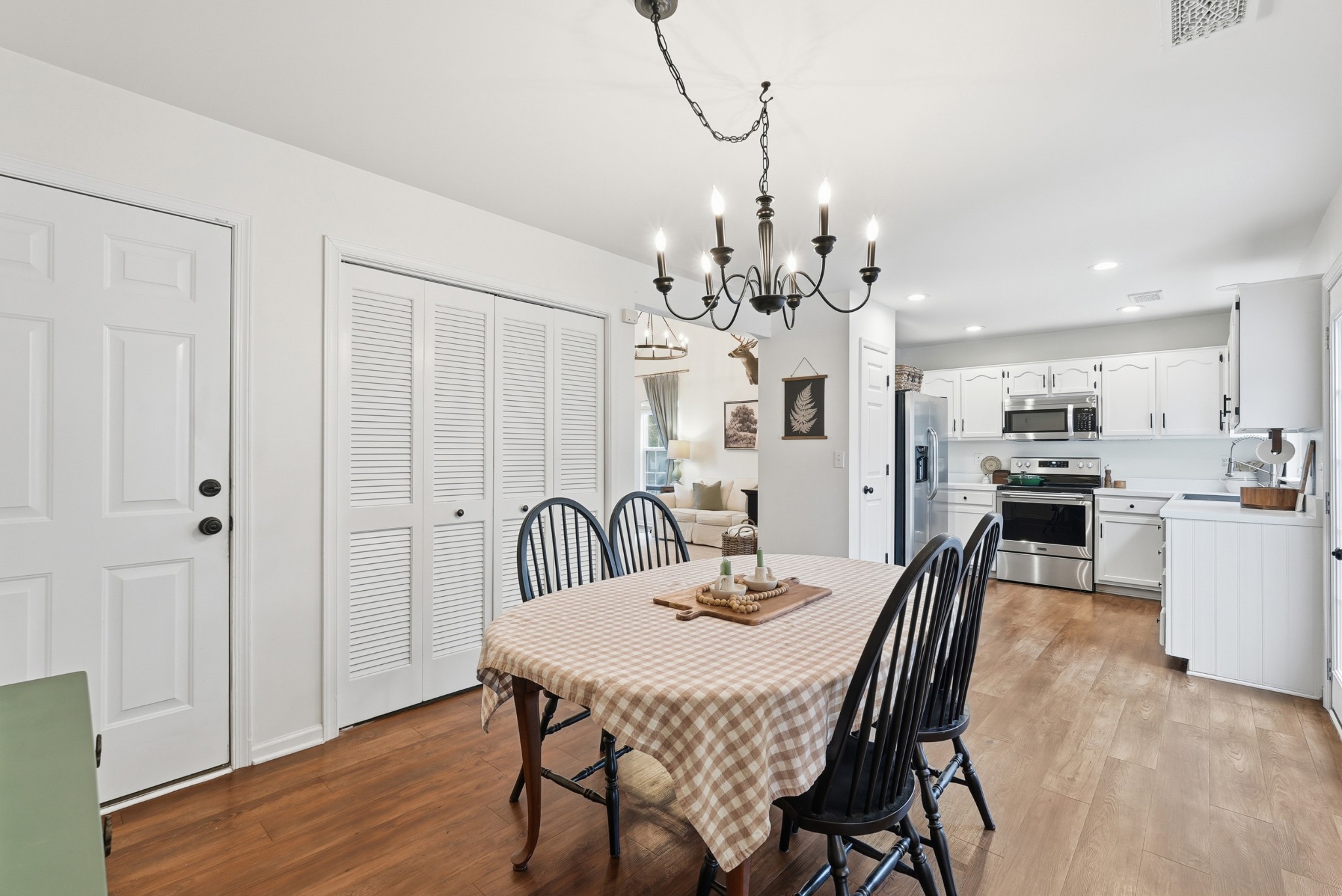3239 Gardendale Dr
