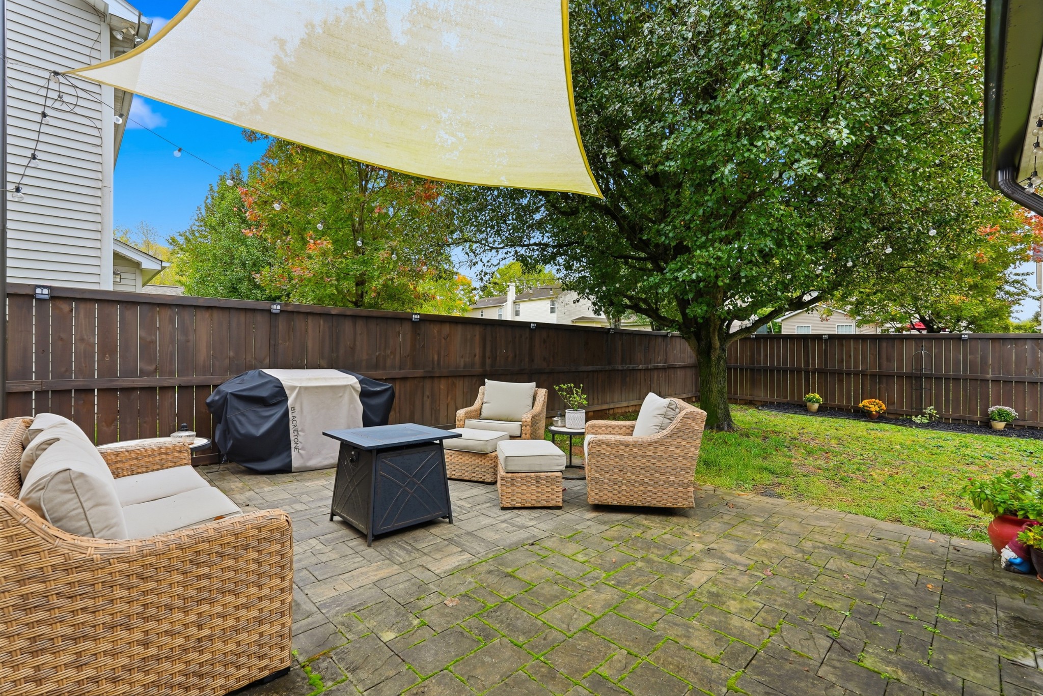 3239 Gardendale Dr