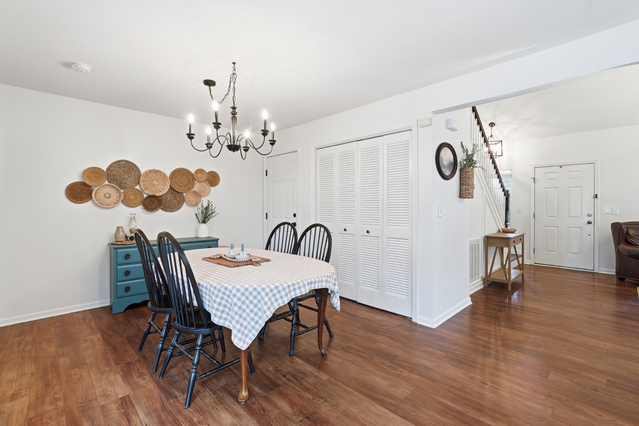 3239 Gardendale Dr