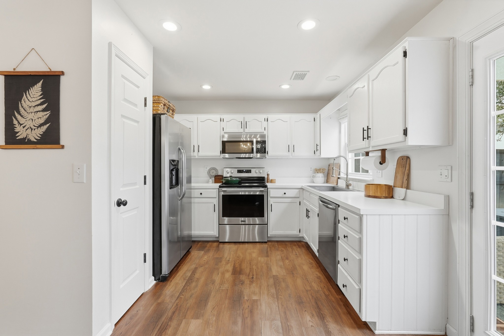 3239 Gardendale Dr