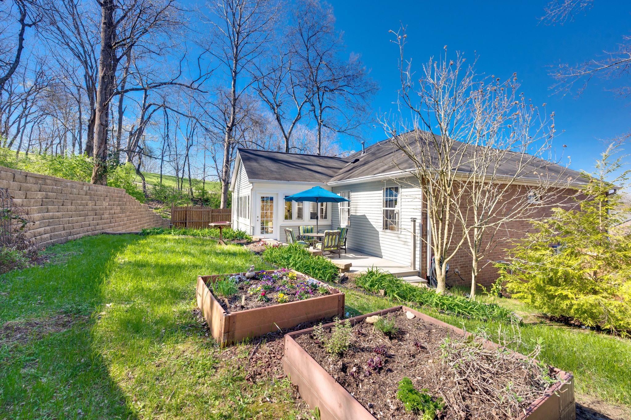 1552 Eller Dr