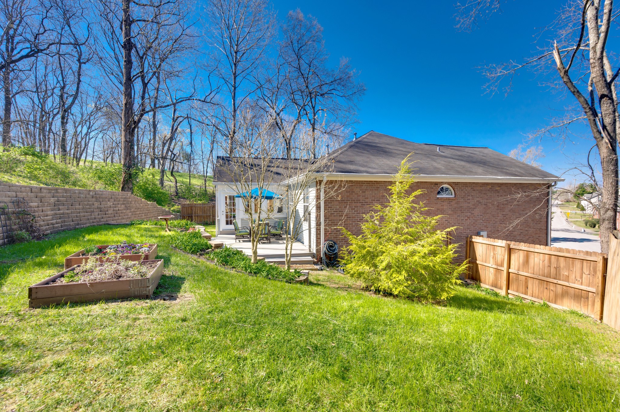 1552 Eller Dr