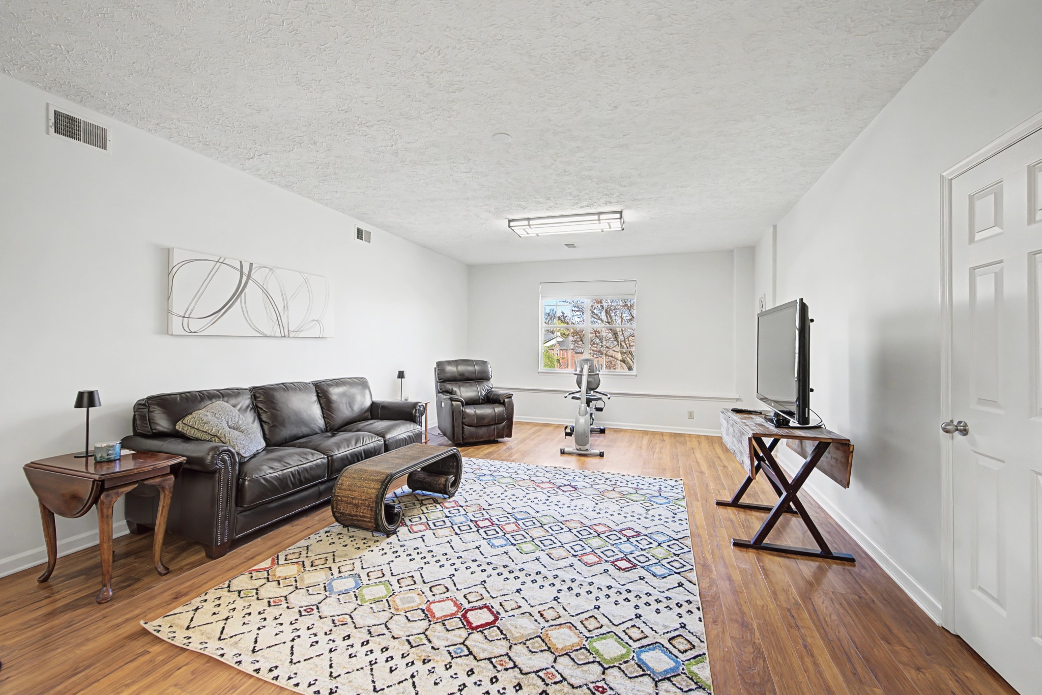 1552 Eller Dr
