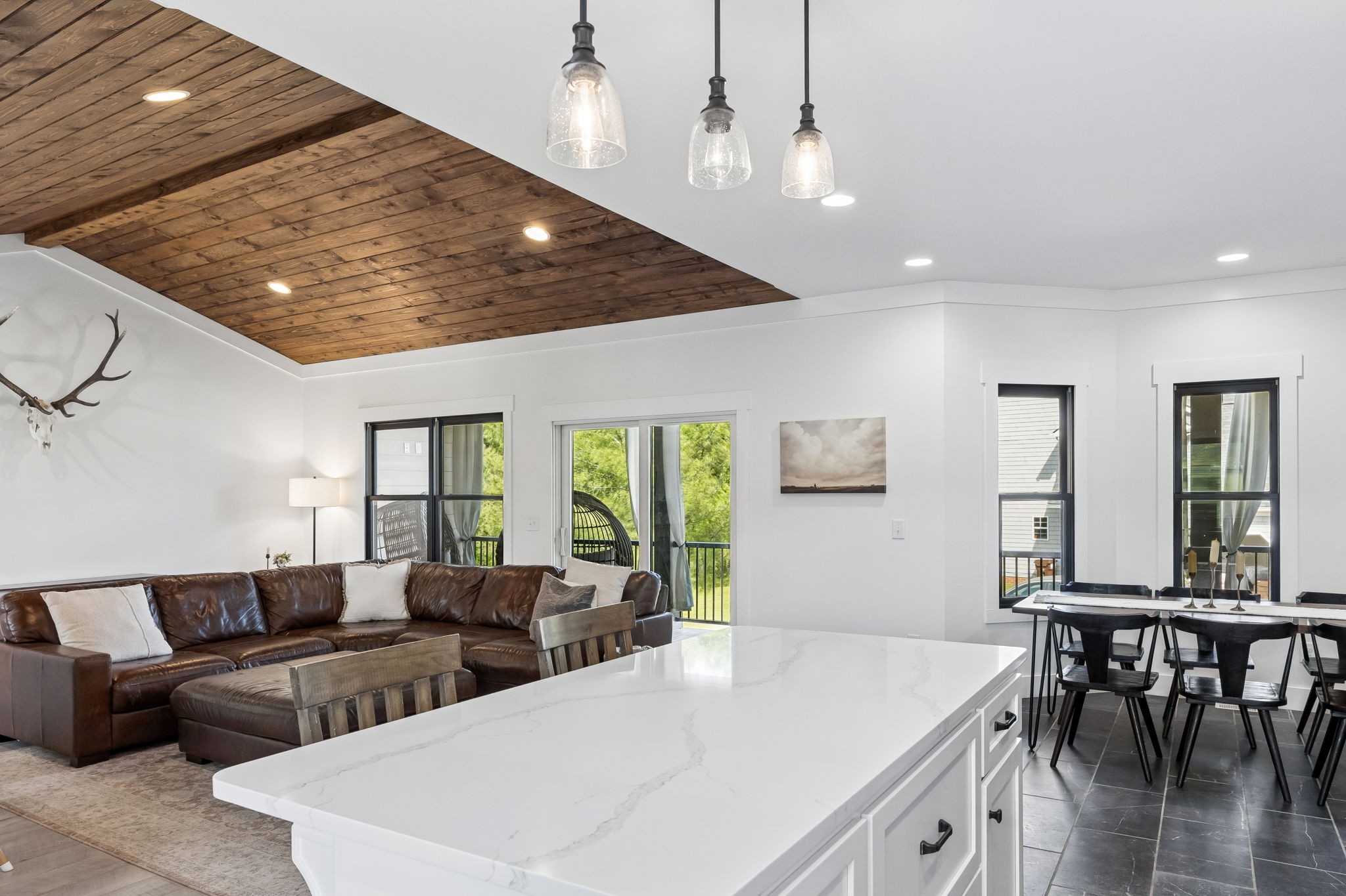 1201 Heelstone Ct