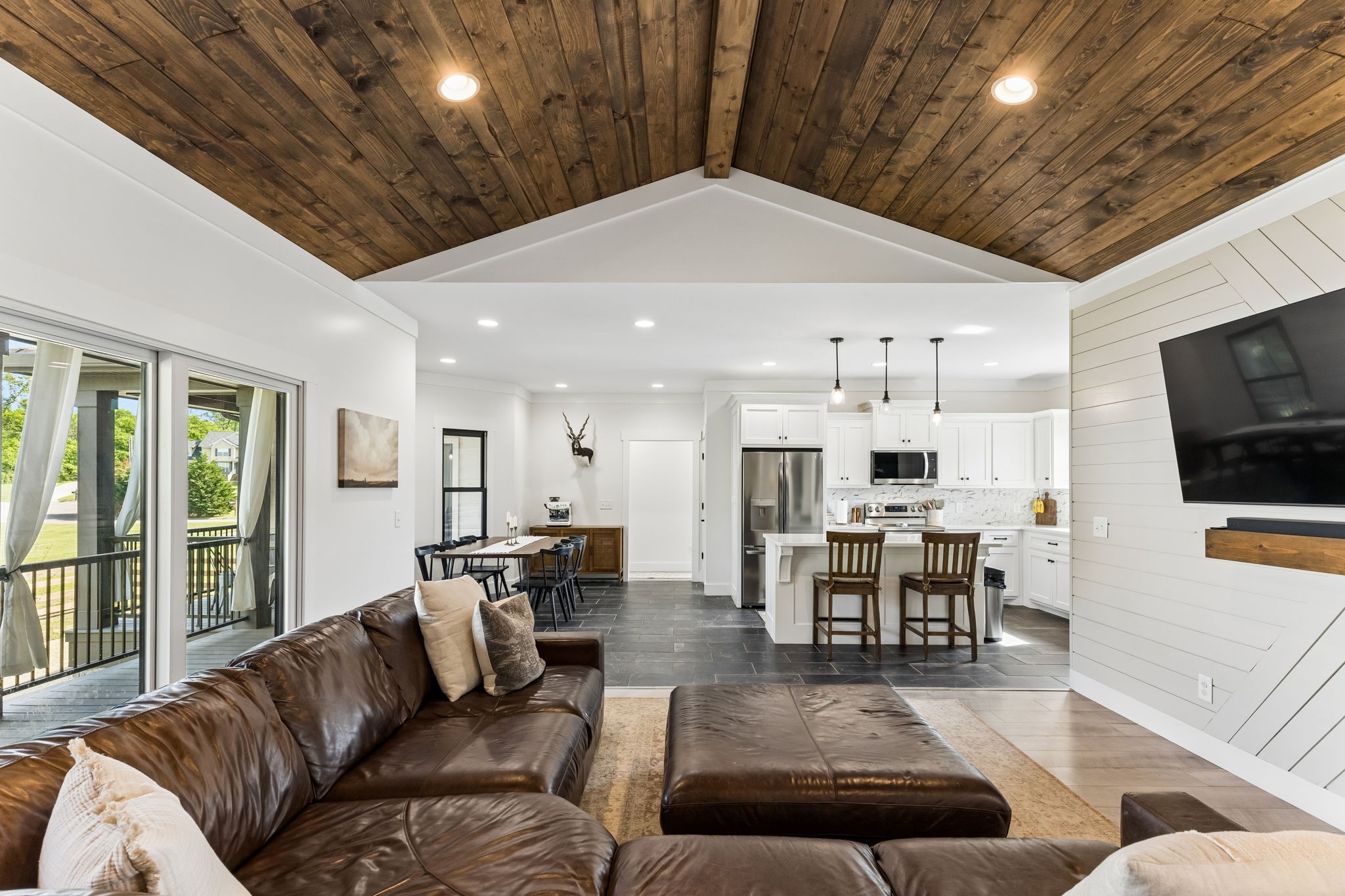 1201 Heelstone Ct