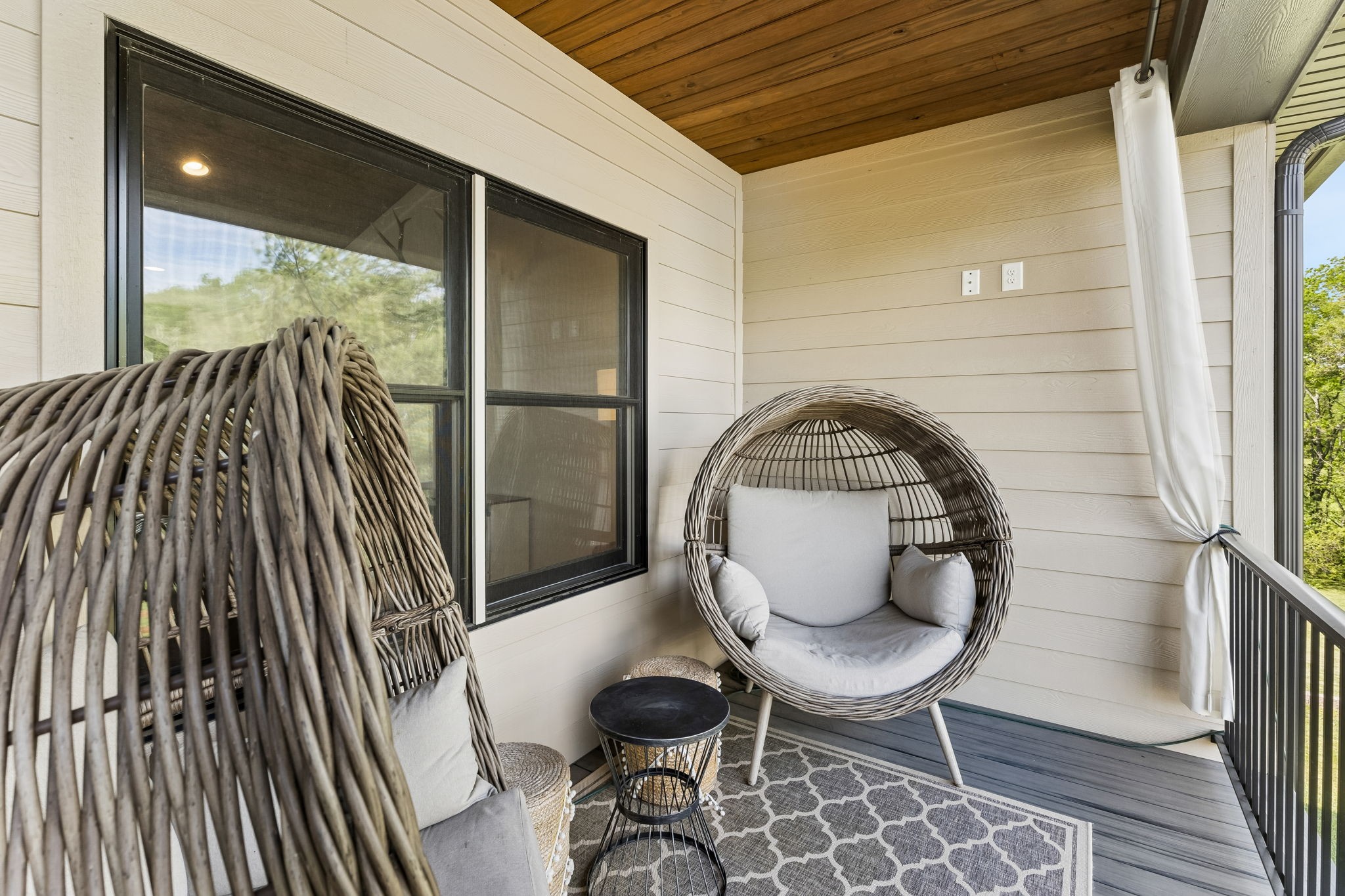 1201 Heelstone Ct